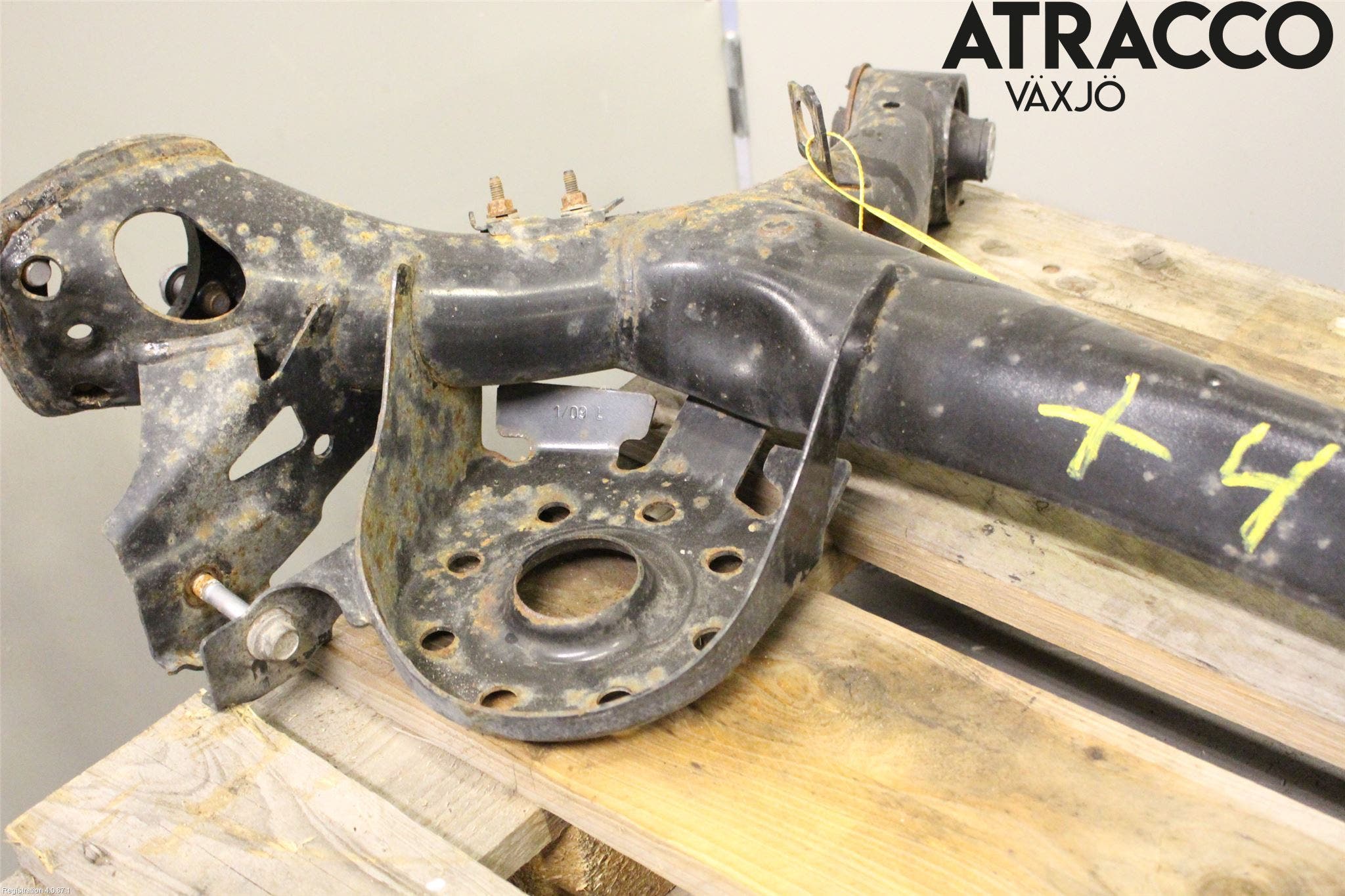 Toyota YARIS XP130 15-20 Bakaxelbalk