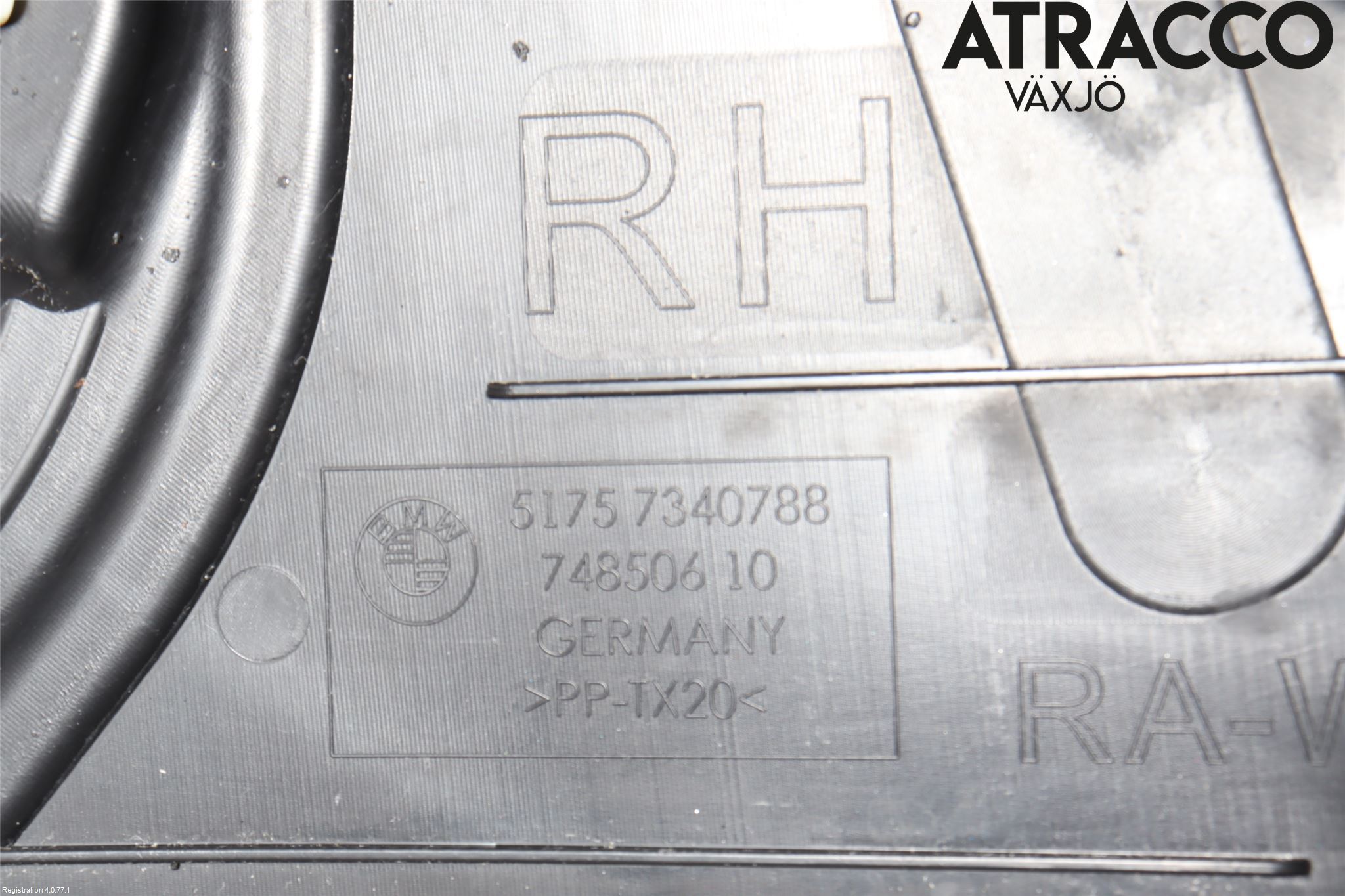 BMW 5 G30/G31/F90 17-23 Hasplåt Plåt-Plast