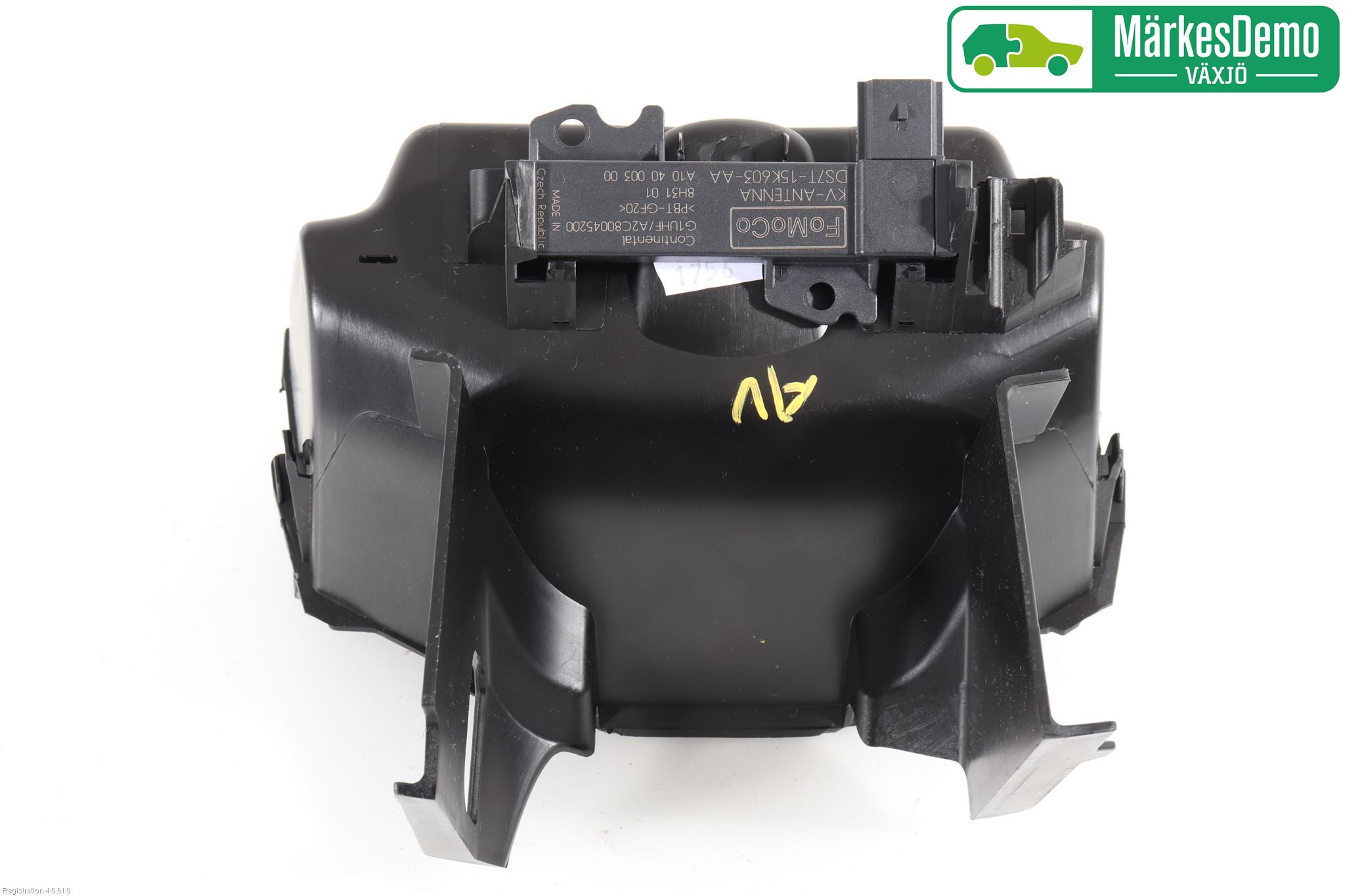 Ford FIESTA (VII) 18-23 Instrumentkonsoll Golv