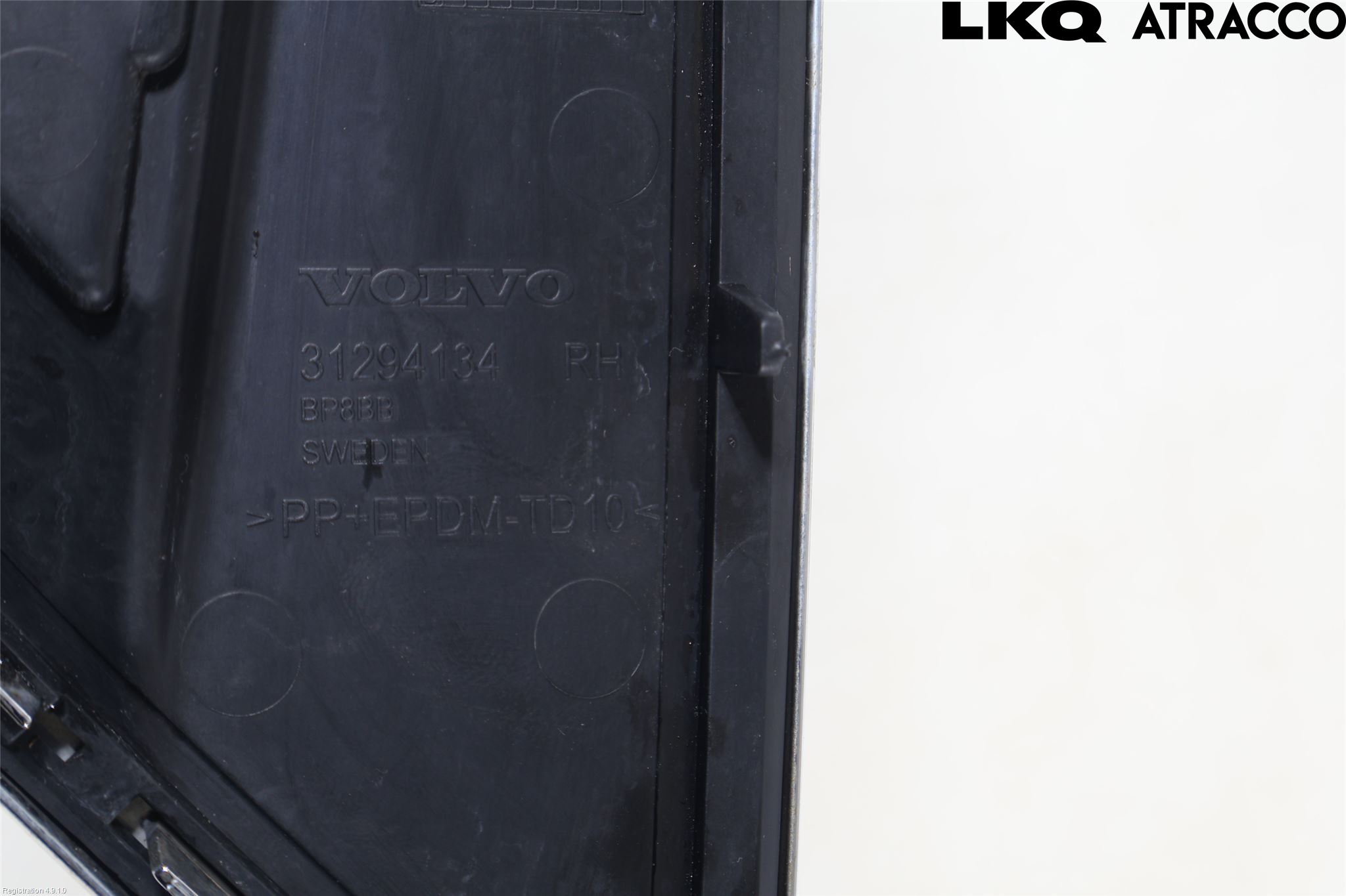 Volvo V60 11-13 Stötfångardel Fram Hö