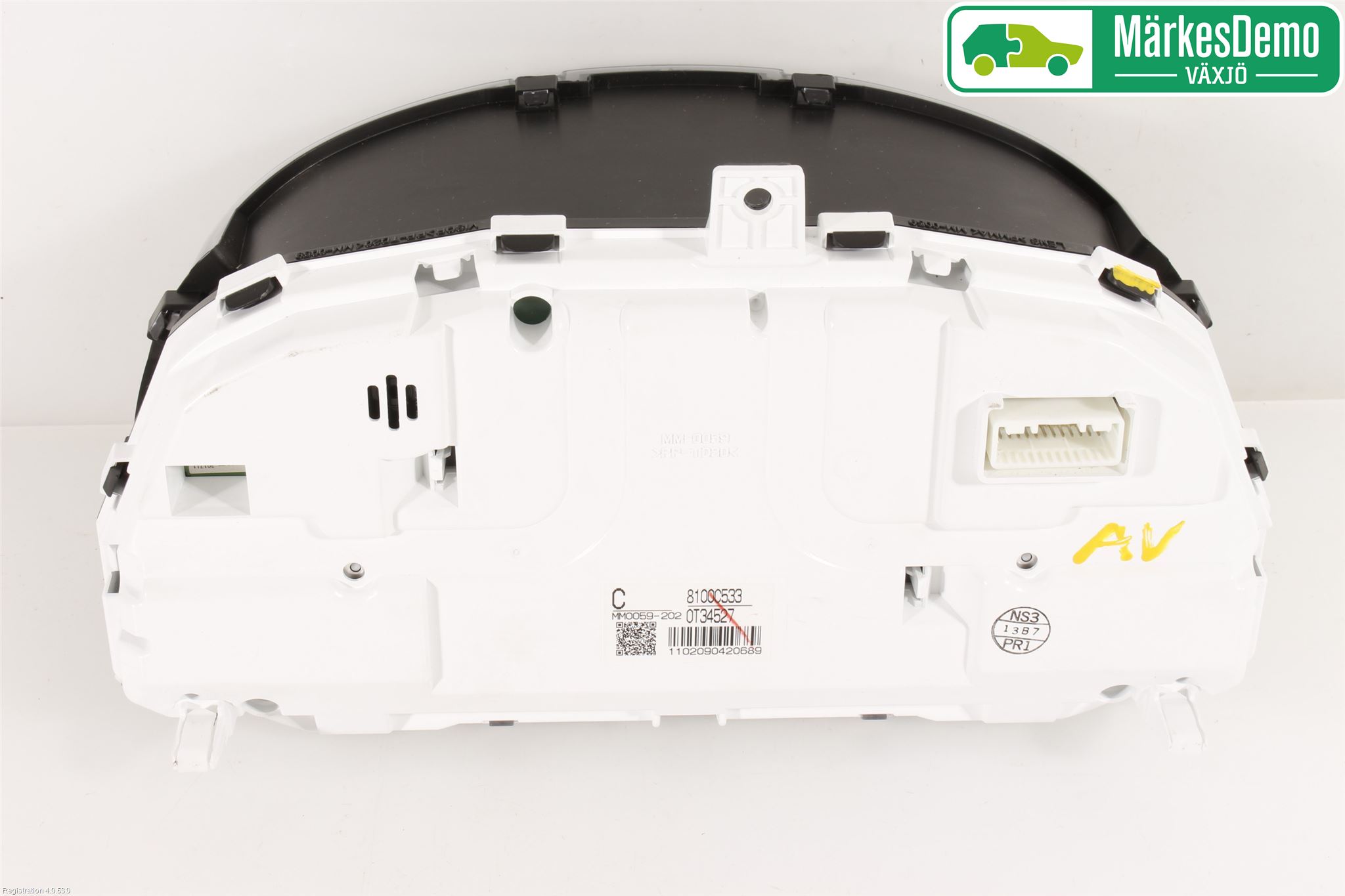 Mitsubishi OUTLANDER 13-21 Instrument Komb