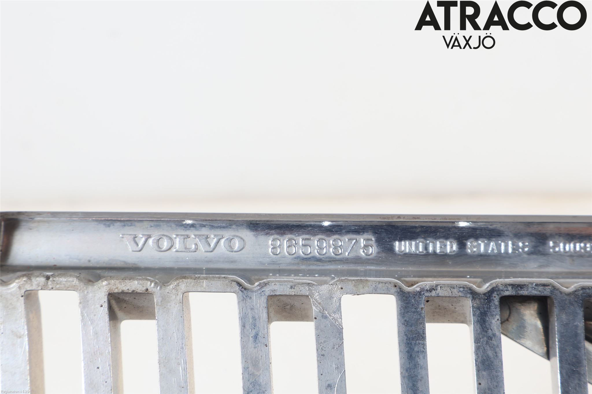 Volvo V70 00-04 Grill Komp