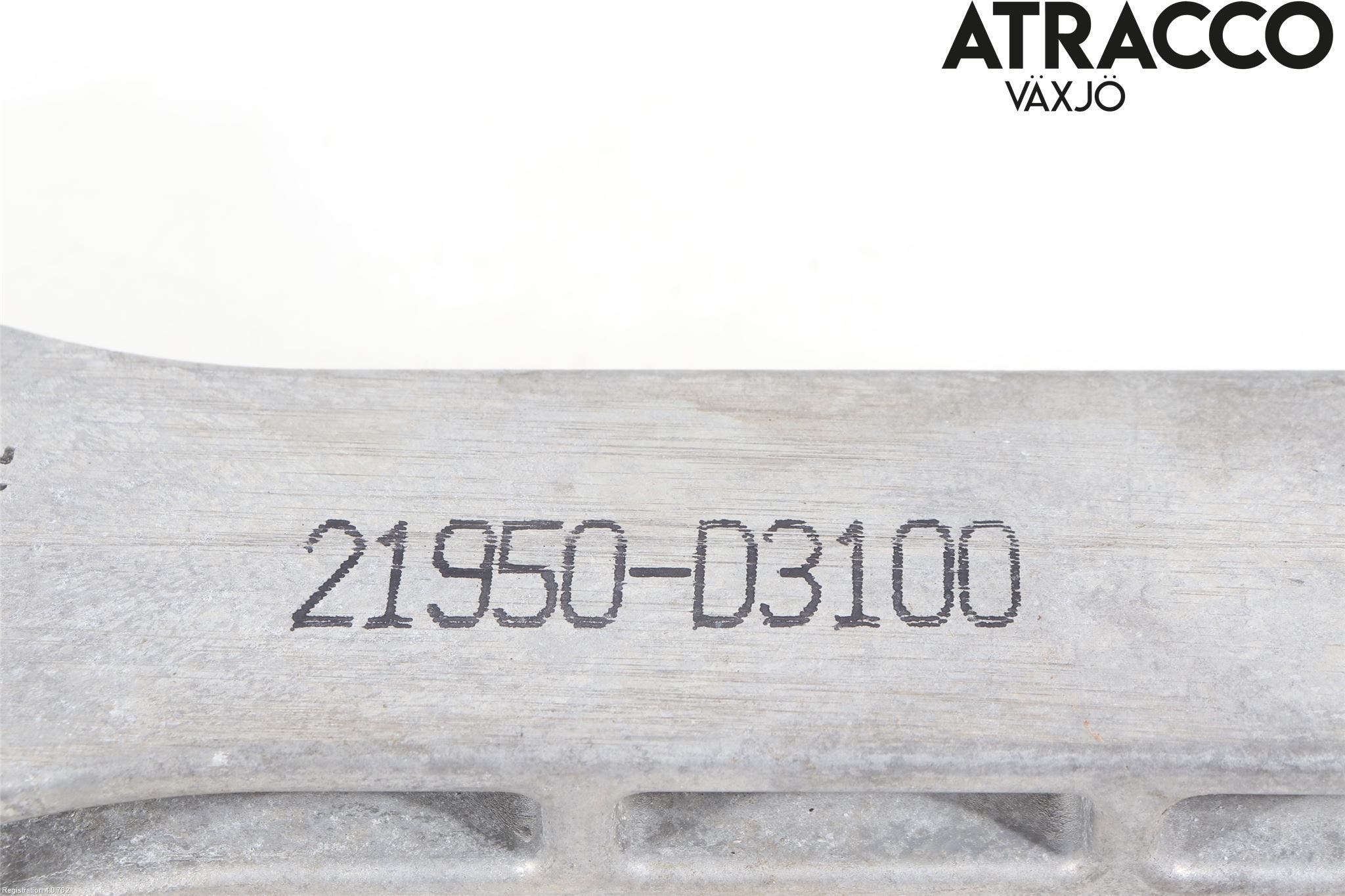 Hyundai TUCSON 05- Motorfäste