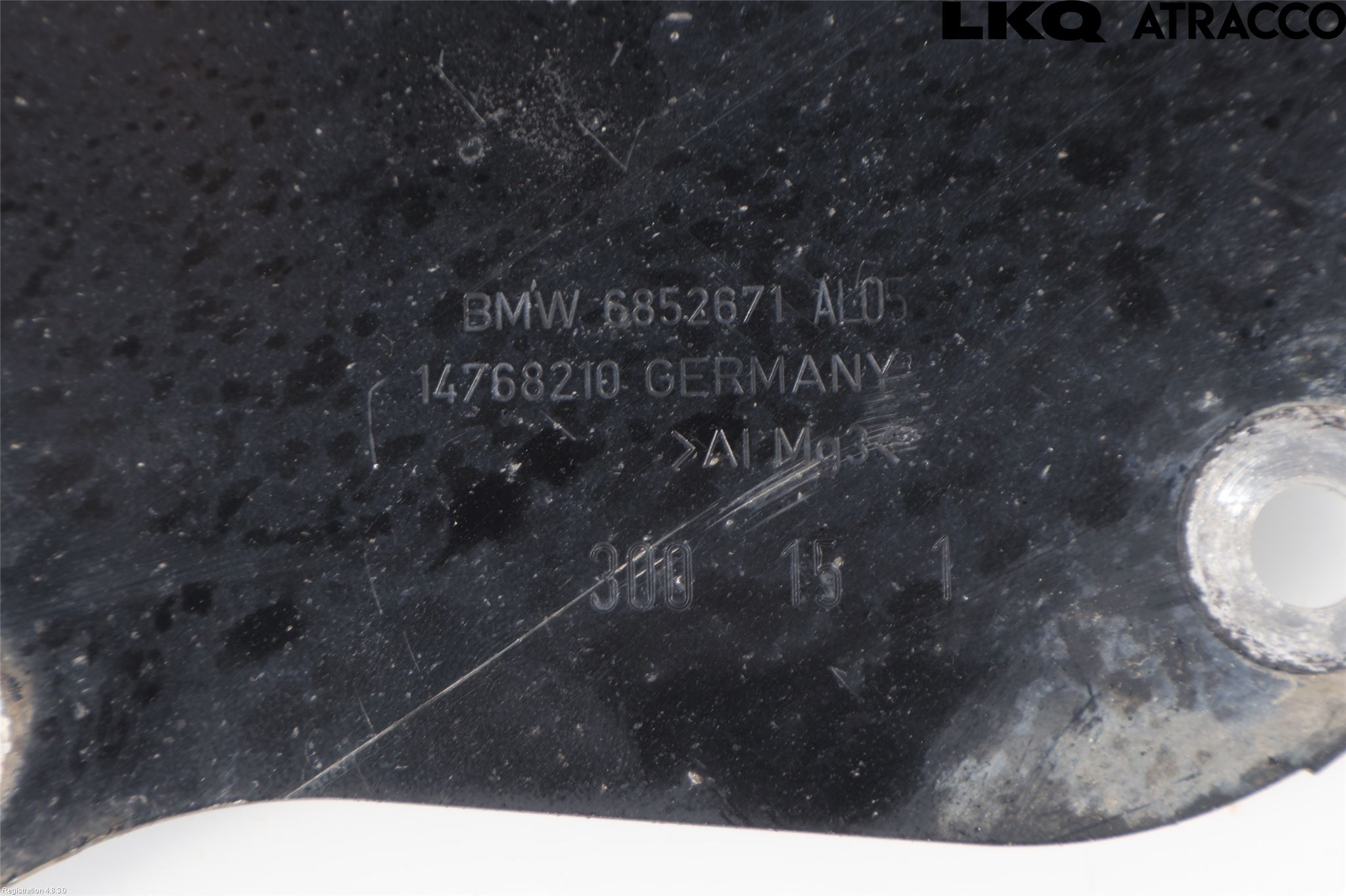 BMW i3 I01 13-22 Hasplåt Plåt-Plast