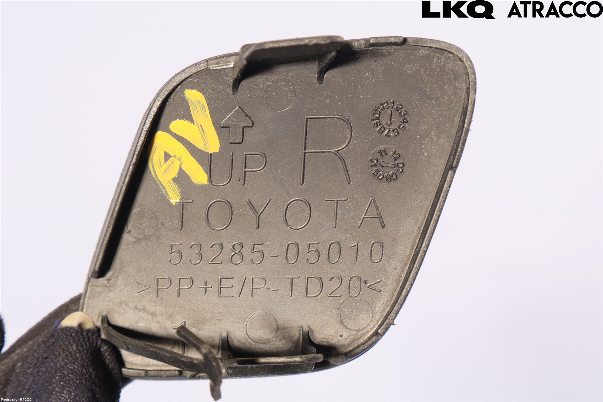 Toyota AVENSIS 09-15 Stötfångardel Fram Hö