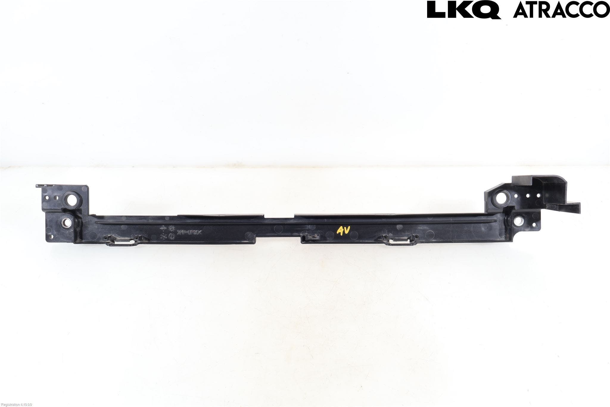 Toyota YARIS XP130 12-14 Kylfläktkåpa