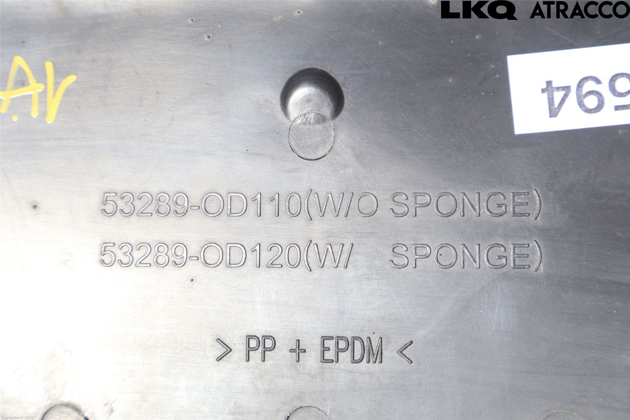 Toyota YARIS XP130 15-20 Täckplast Front