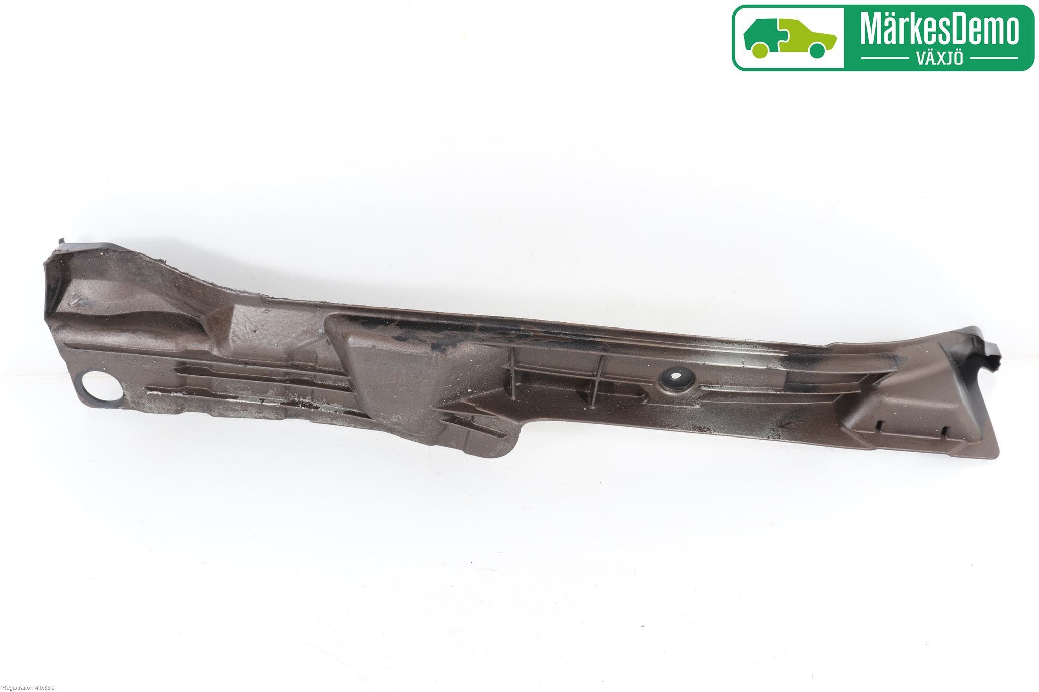 Toyota AVENSIS 03-06 List Skärmkant