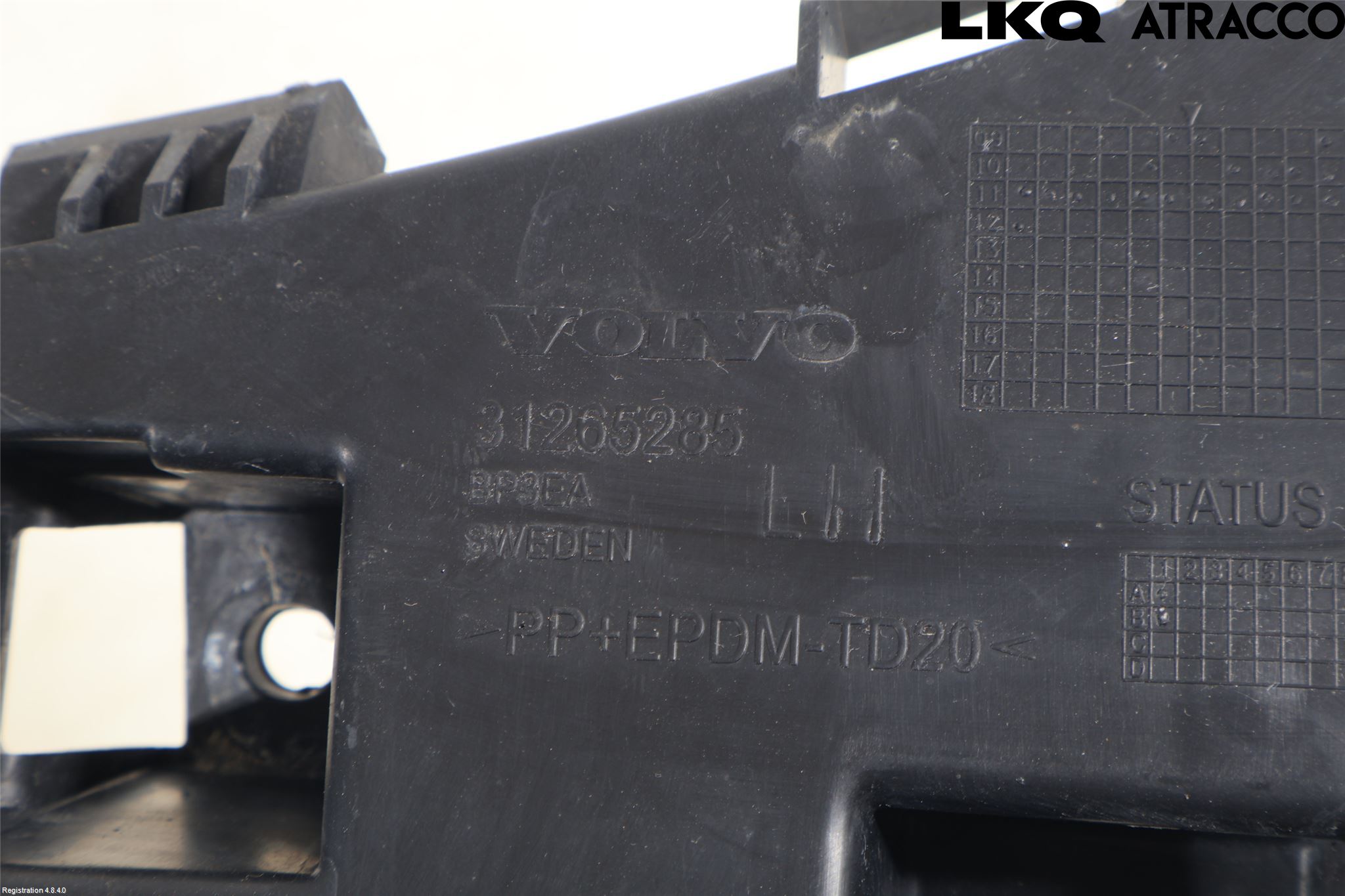 Volvo V60 11-13 Stötfångarfäste Bak Vä