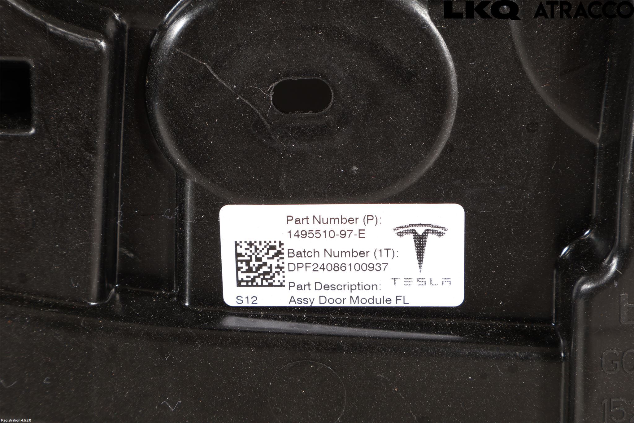 Tesla MODEL Y 21- Fönsterhissmekanism