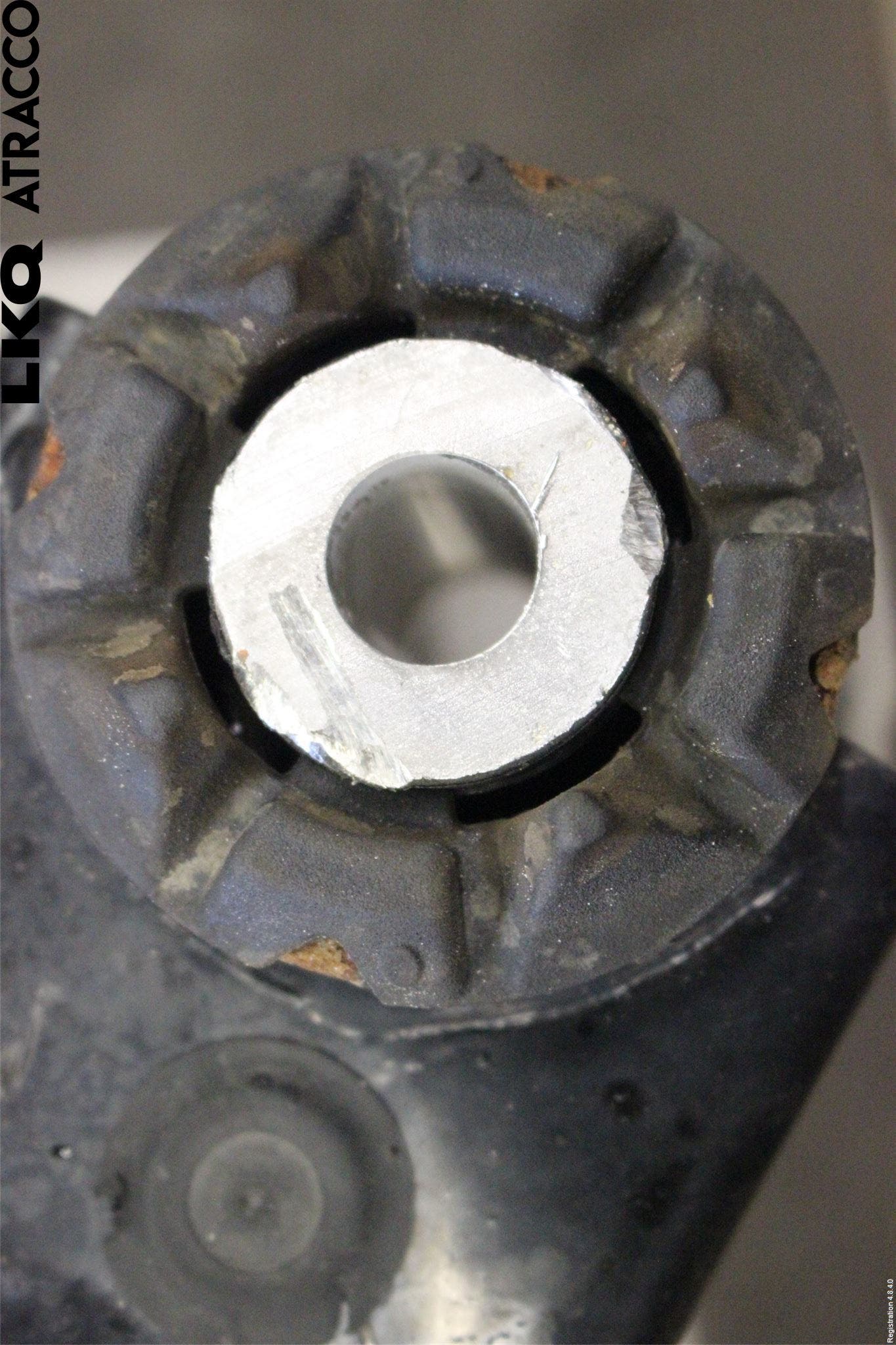 Toyota RAV4 19- Bakaxelbalk