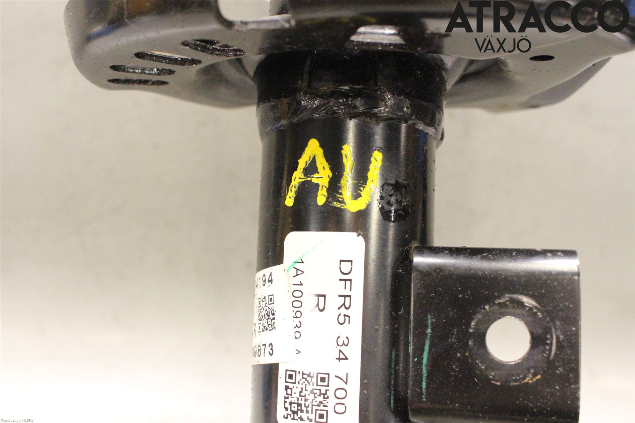 Mazda CX-30 20- Fjäderben Fram Höger