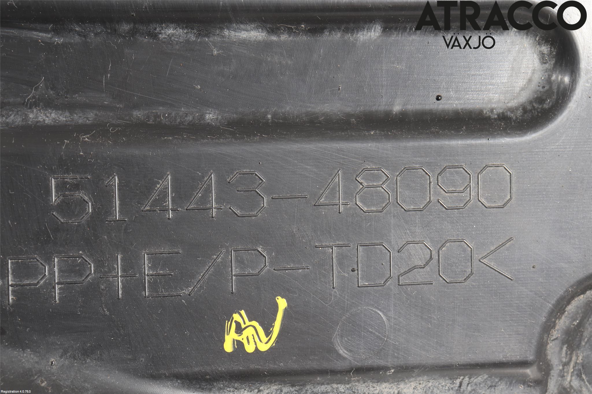 Toyota RAV4 13-18 Hasplåt Plåt-Plast