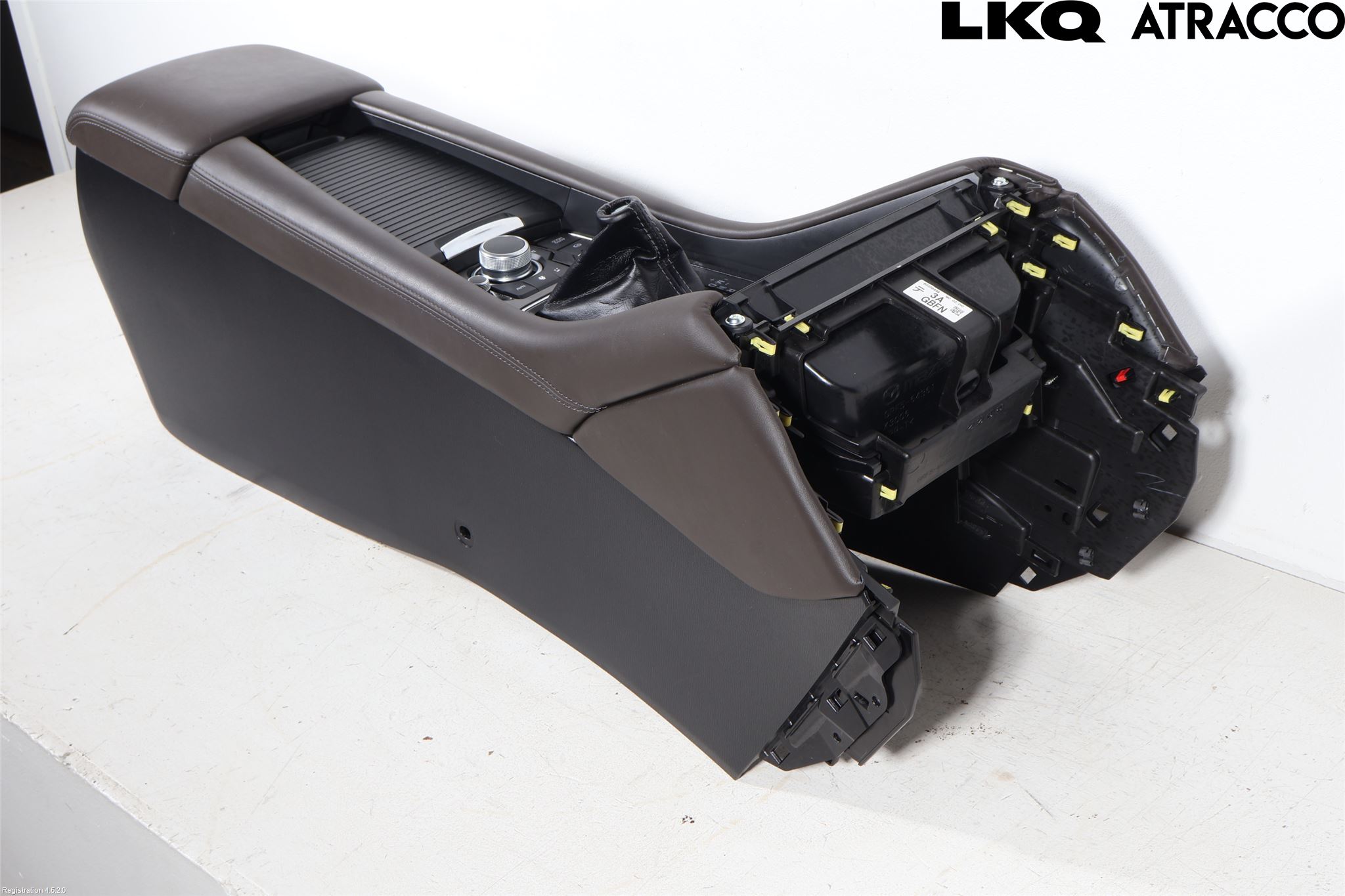 Mazda 6 13- Instrumentkonsoll Golv