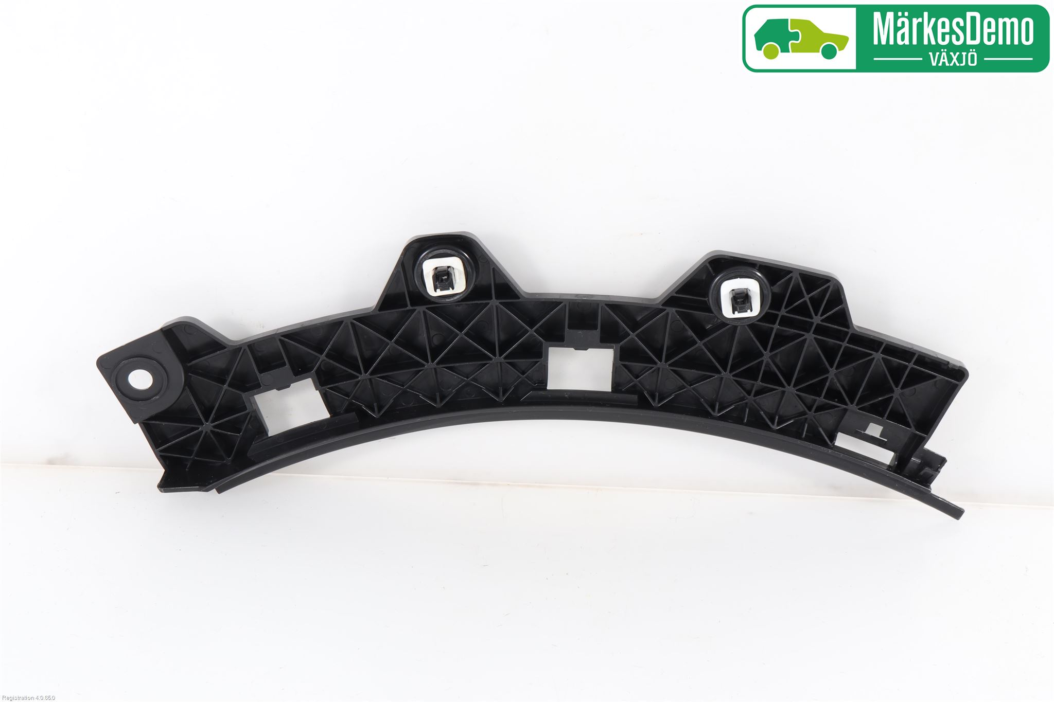 Mazda CX-3 Skärmfäste Fram Vä