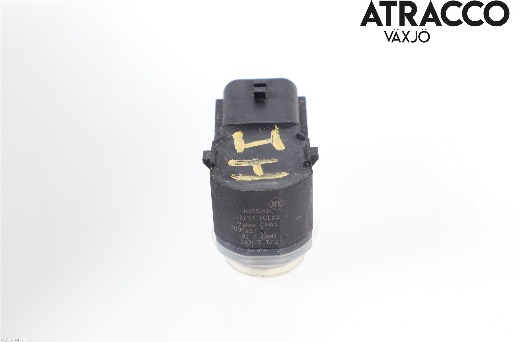 Nissan X-TRAIL 14-21 Parkeringshjälp Frontsensor