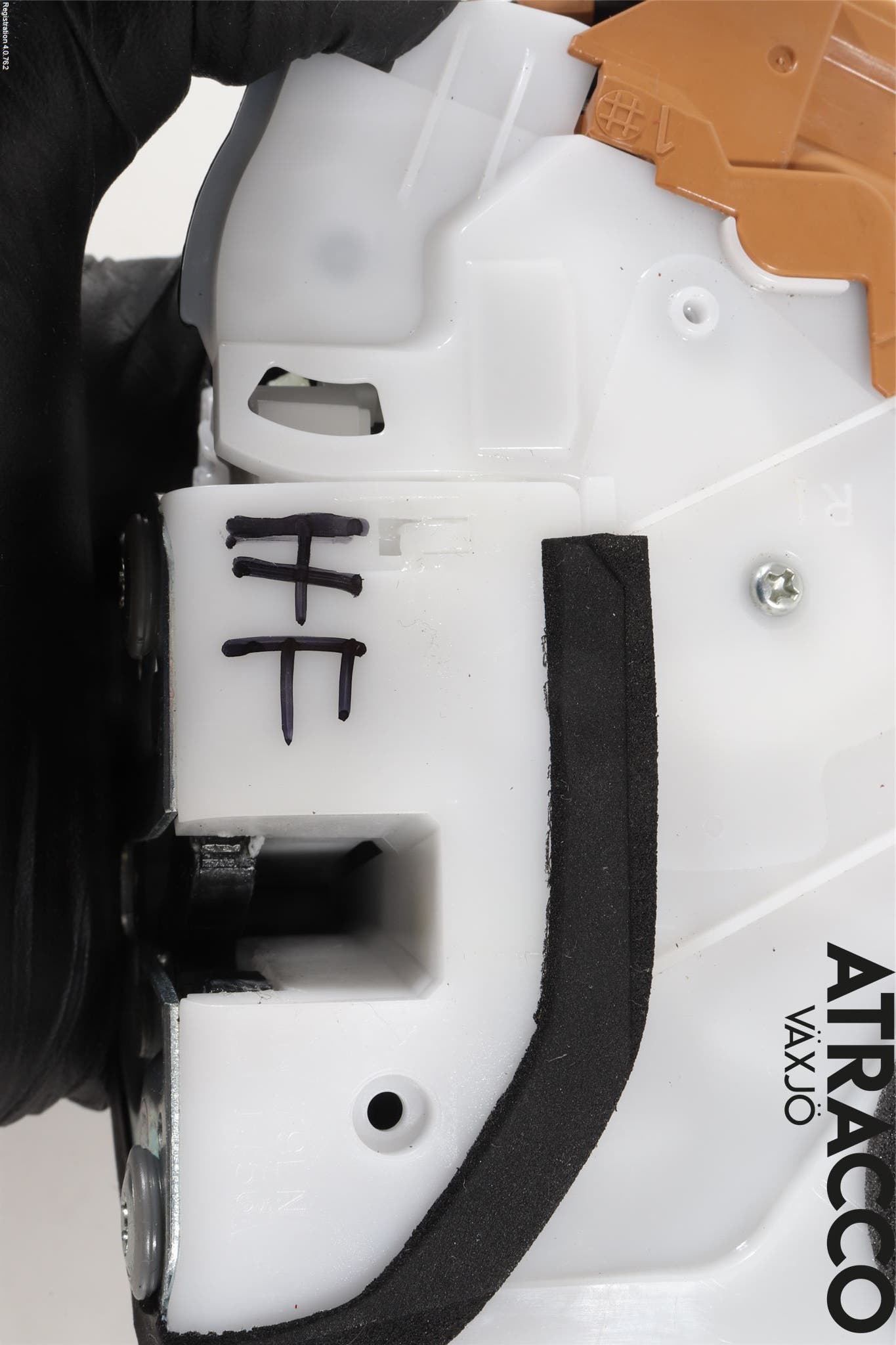 Suzuki SWIFT 17-24 Låskista-Dörrlås