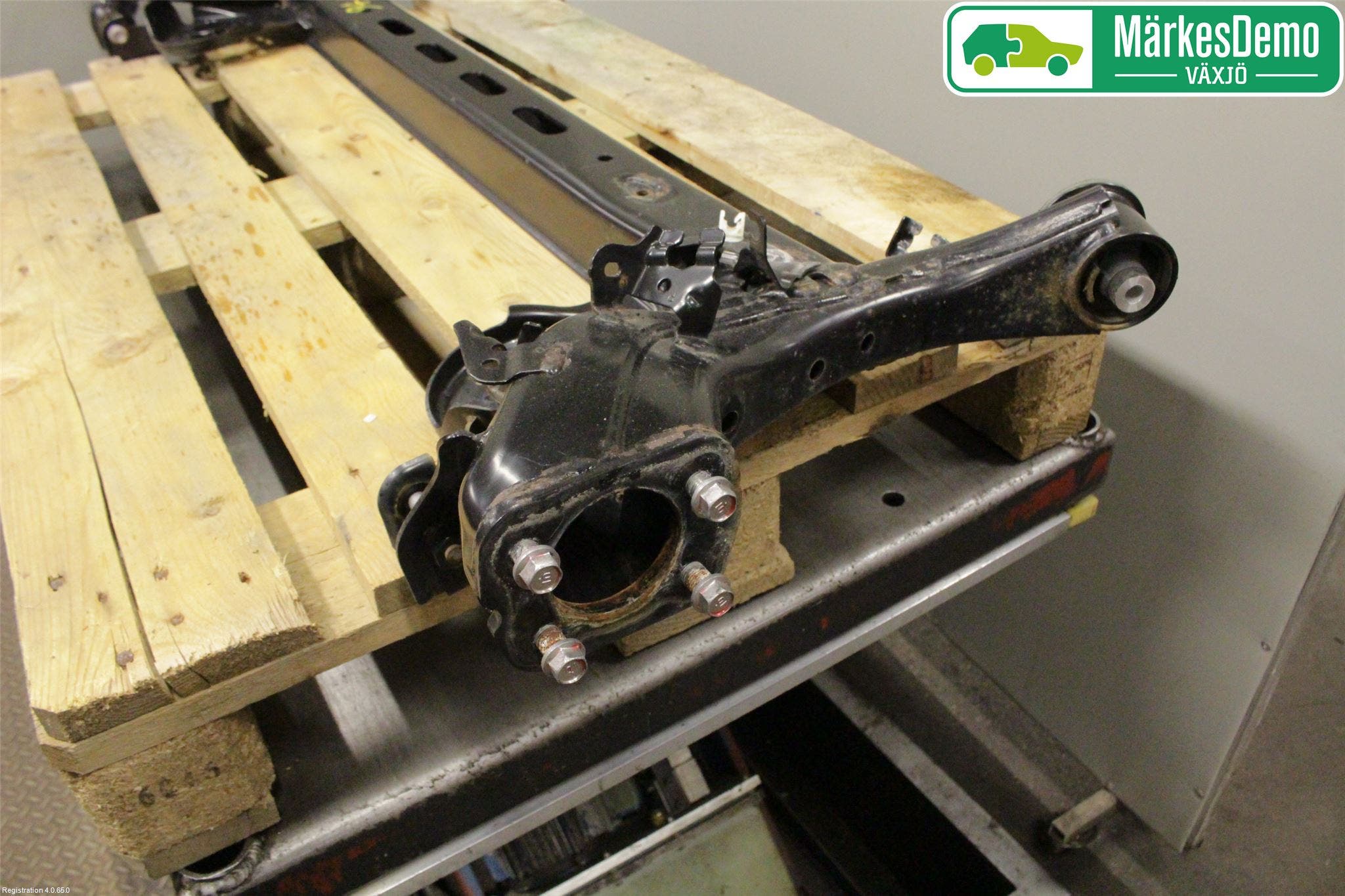 Suzuki SWIFT 17-24 Bakaxelbalk