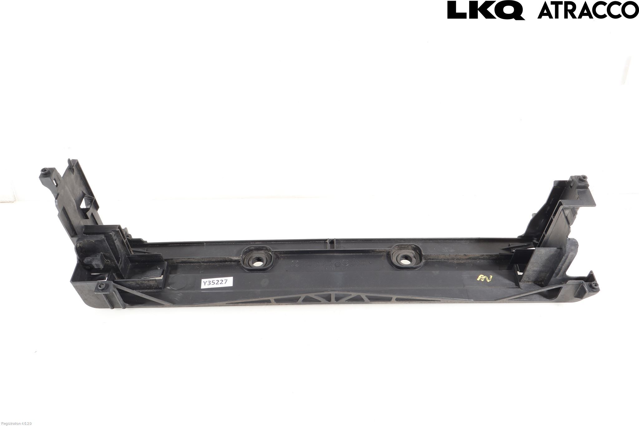 BMW 5 F10/F11/F18 09-17 Kylarfäste-Ram-Balk