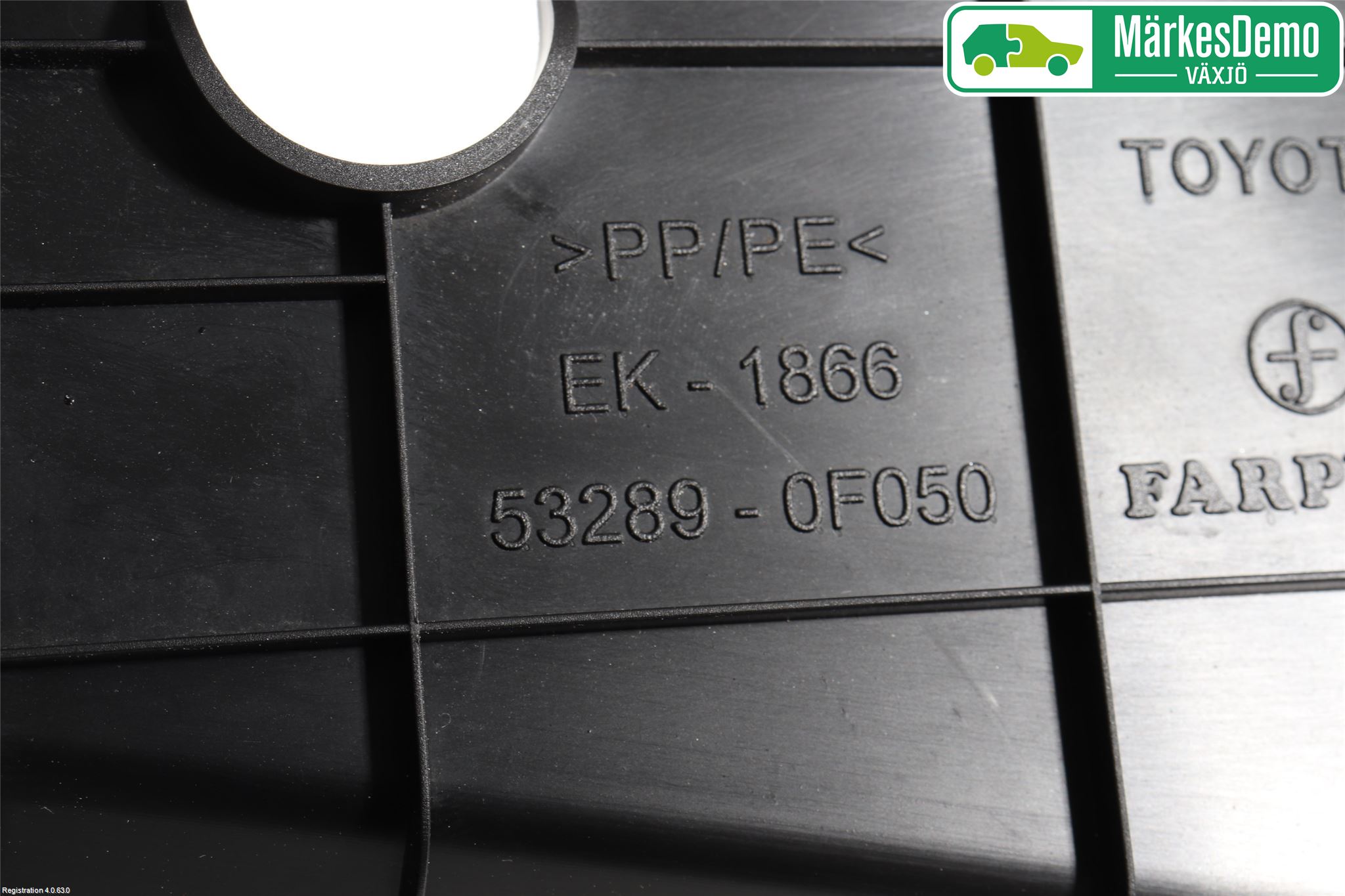 Toyota VERSO 09-18 Frontplåt Övre