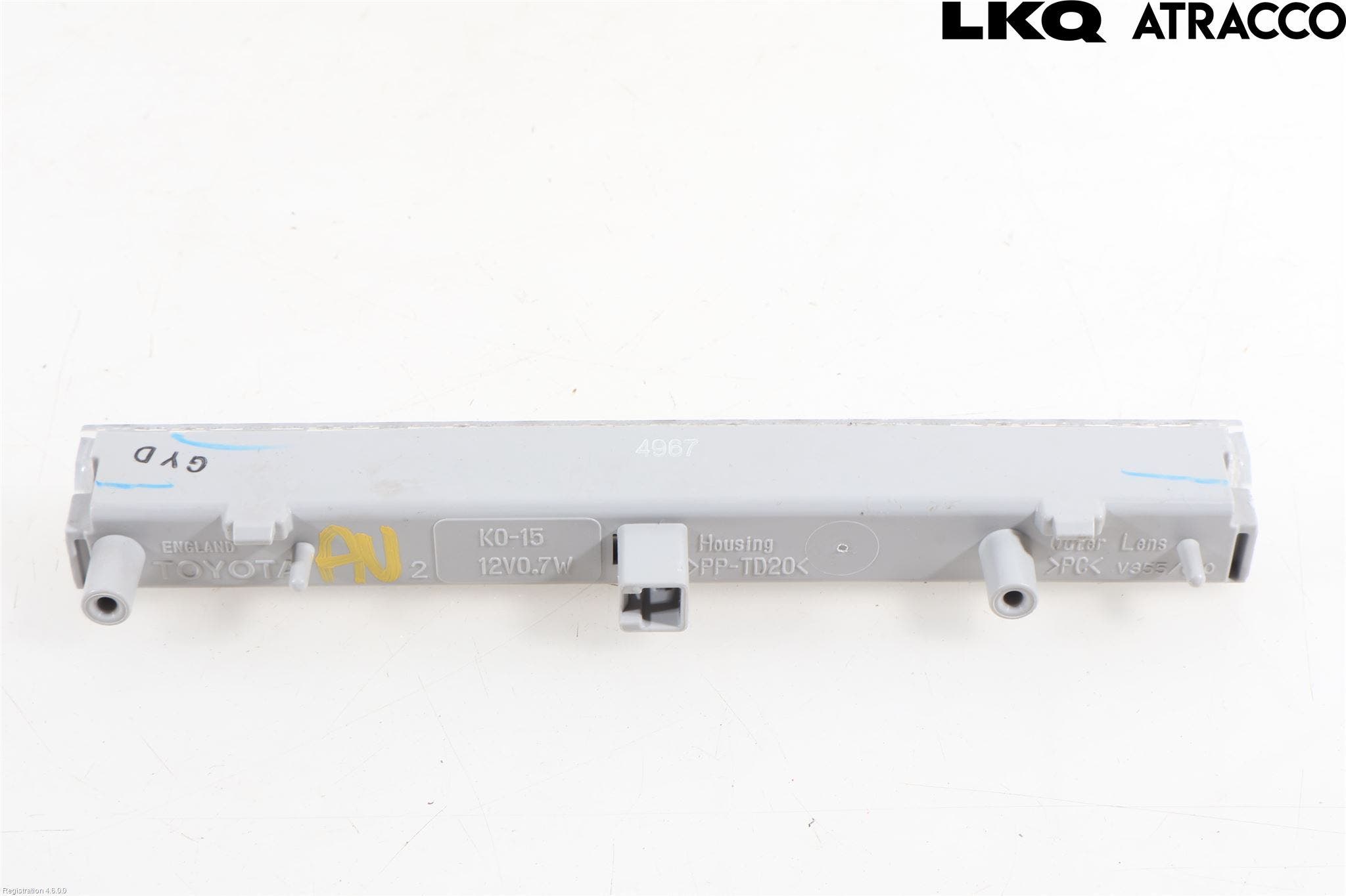 Toyota YARIS XP21 20- Bromsljus Bakruta