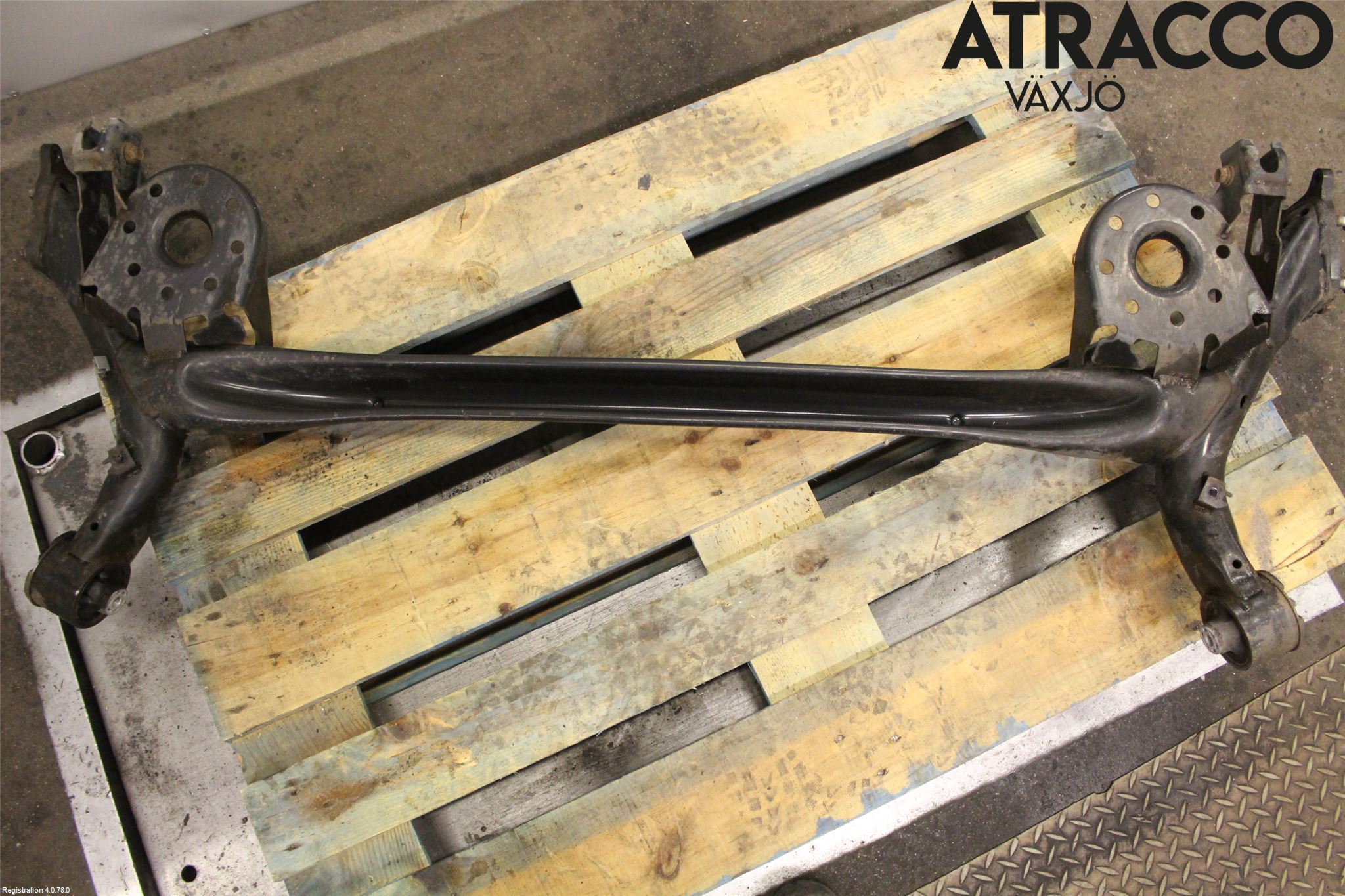 Toyota YARIS XP130 12-14 Bakaxelbalk