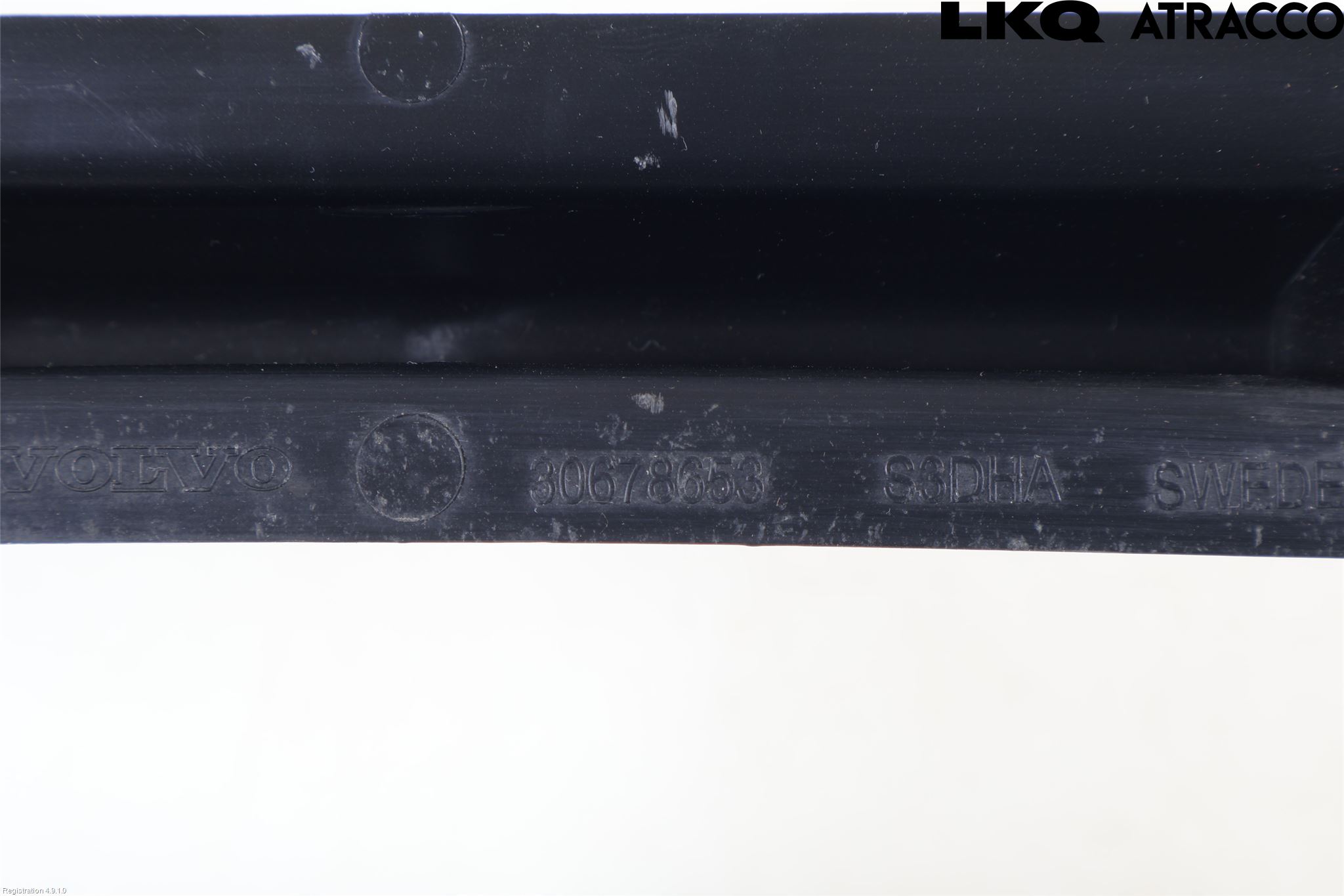 Volvo V70 08-13 Stötfångardel Bak Mitt