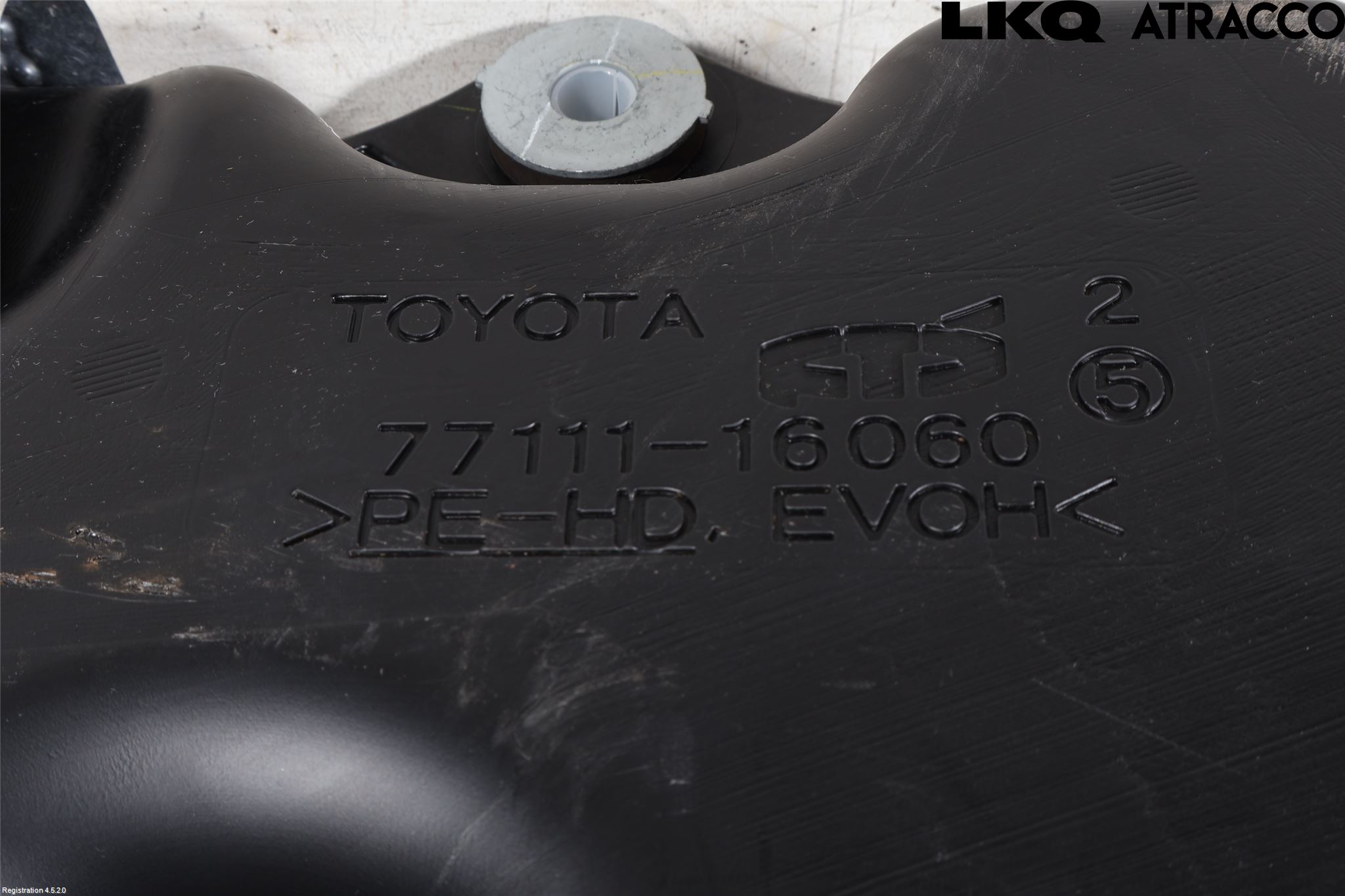 Toyota COROLLA CROSS XG10 22- Bränsletank Insprutning
