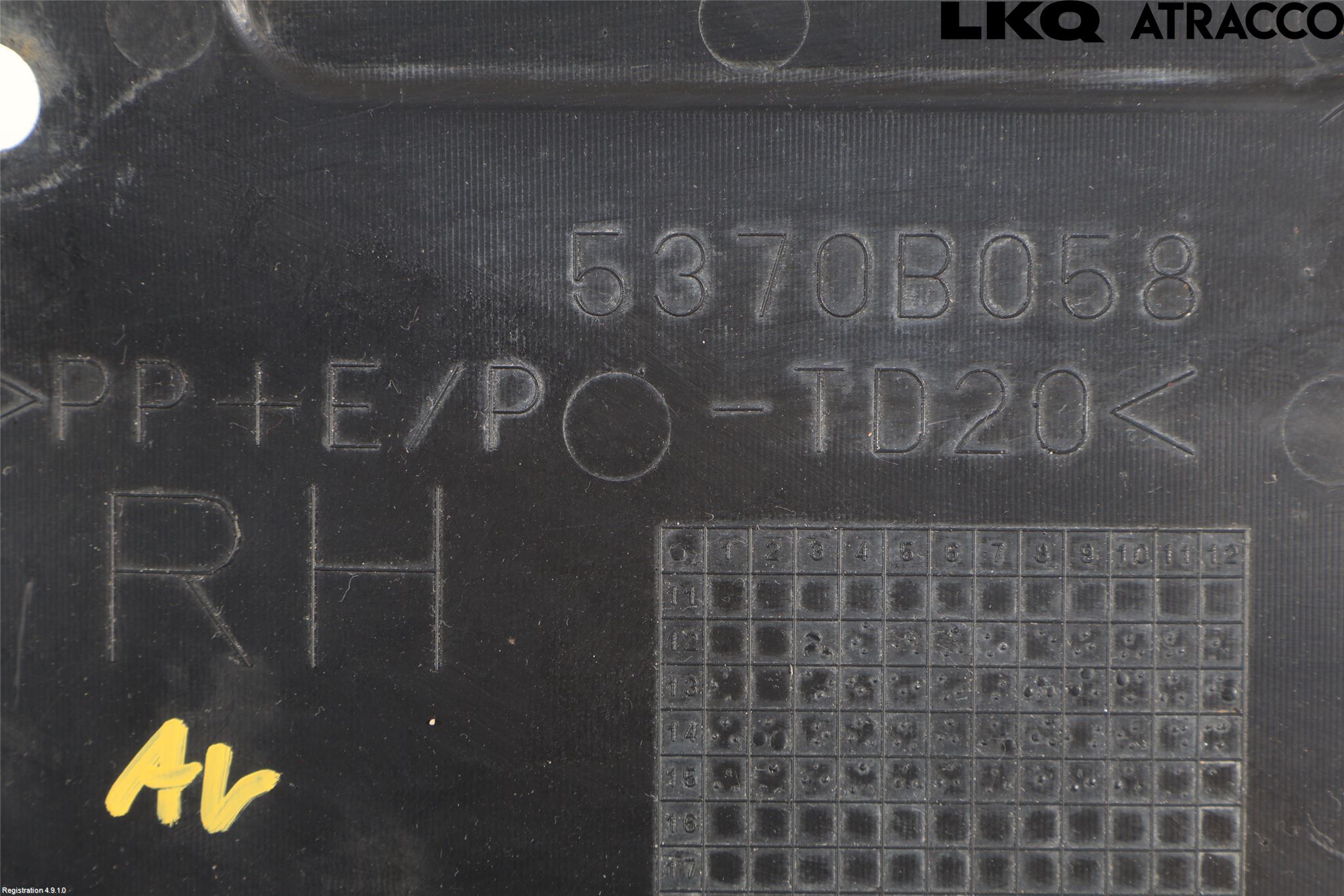 Mitsubishi OUTLANDER 13-21 Hasplåt Plåt-Plast