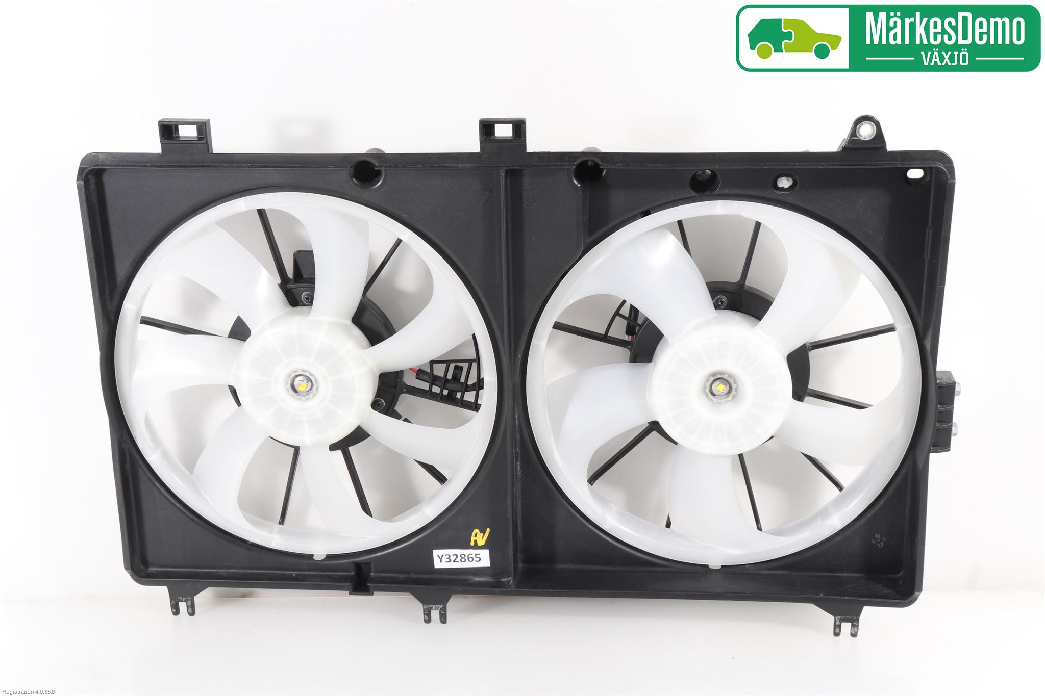 Suzuki SWIFT 17-24 Kylfläktkåpa