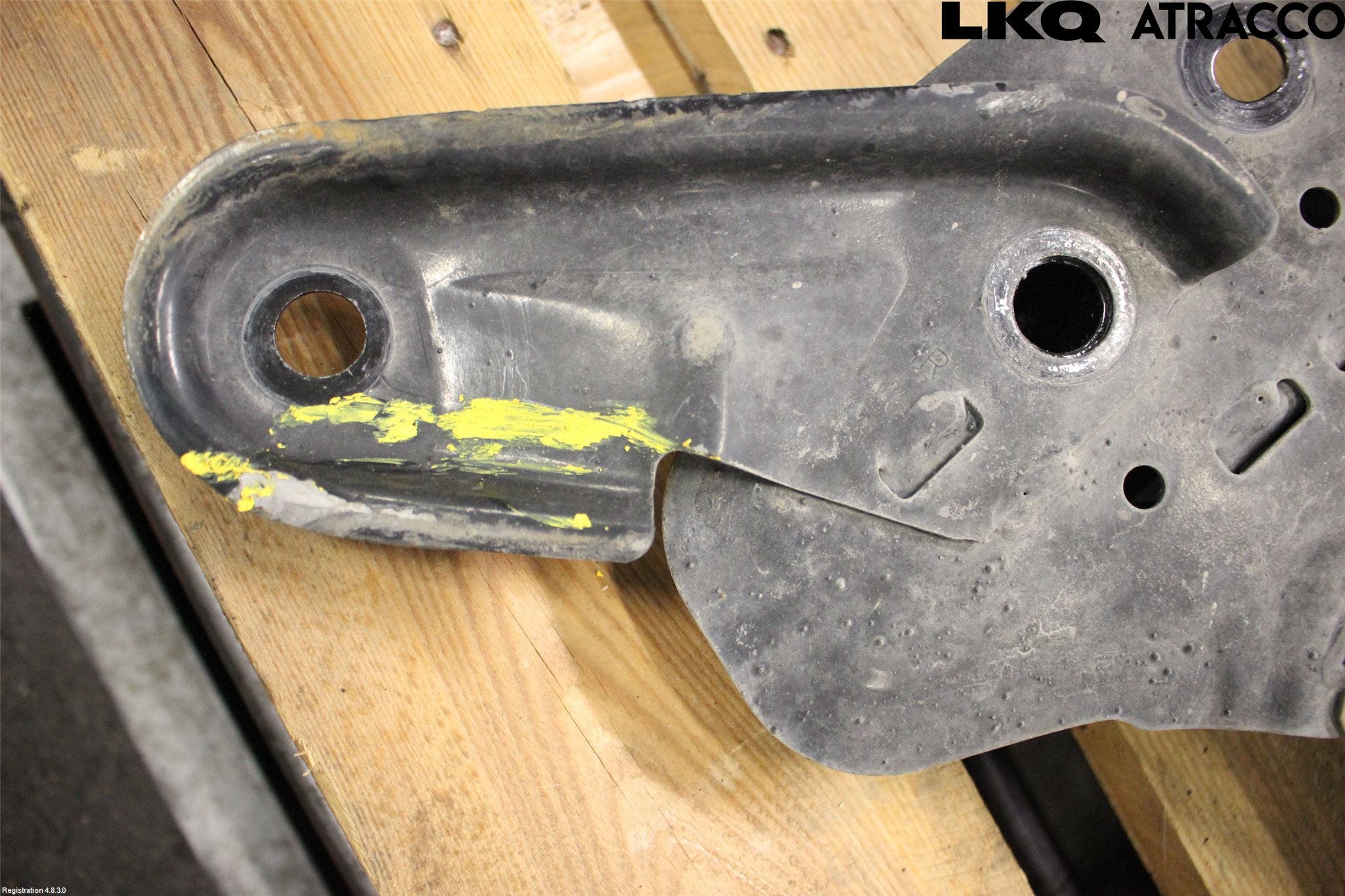 Toyota YARIS XP21 20- Framvagnsbalk