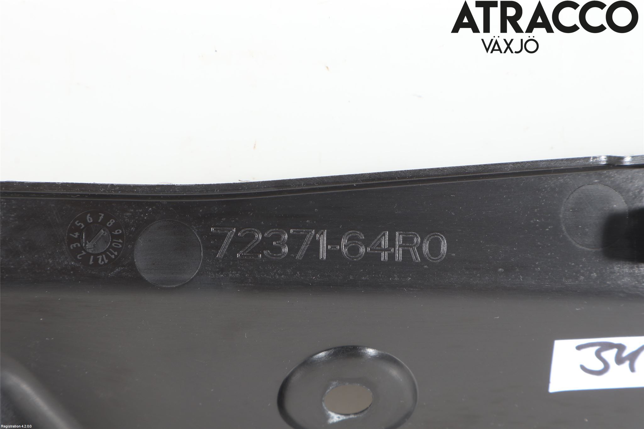 Suzuki ACROSS 21- Täckplast Front