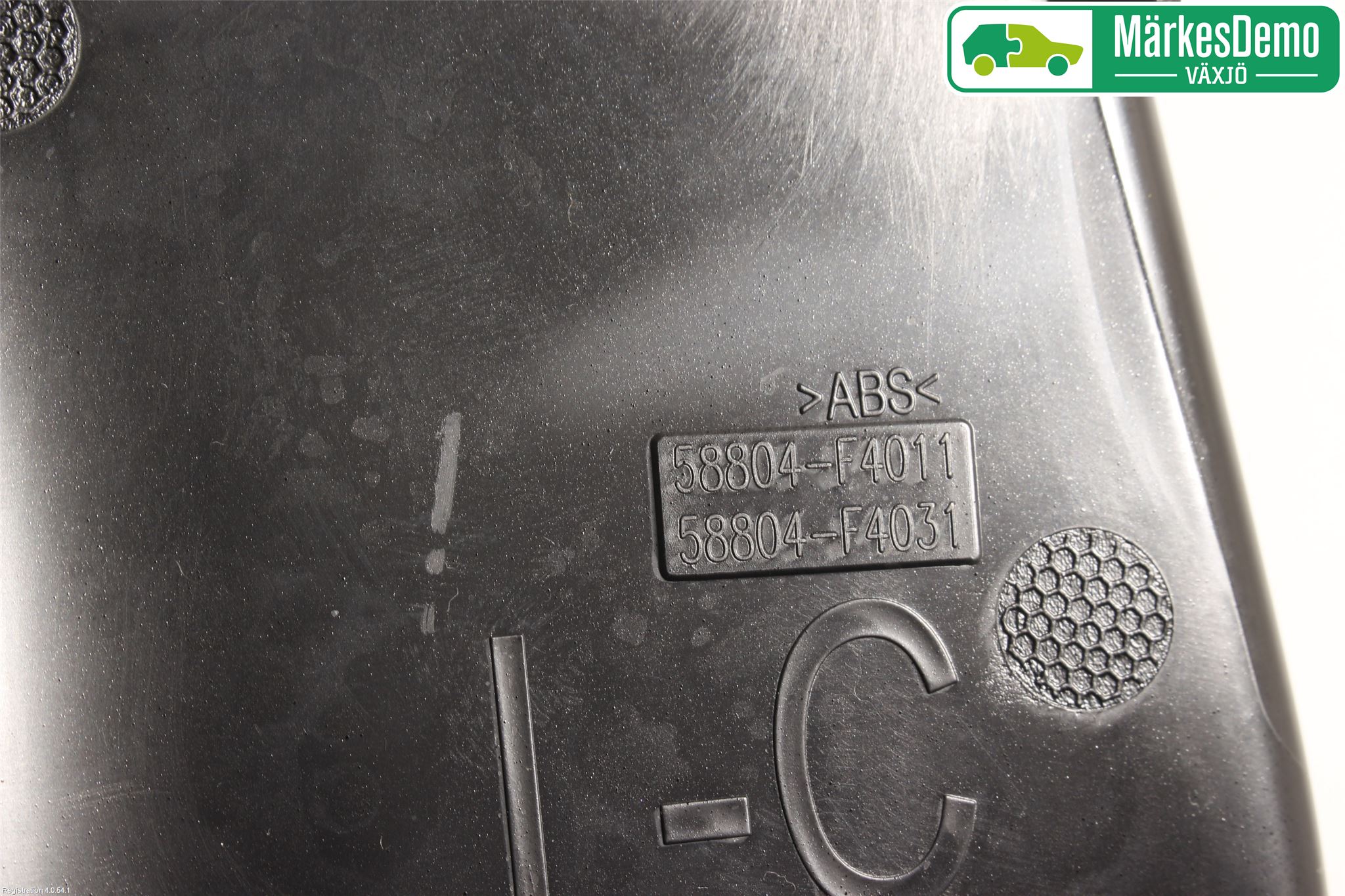 Toyota C-HR 16-23 Instrumentkonsoll Golv