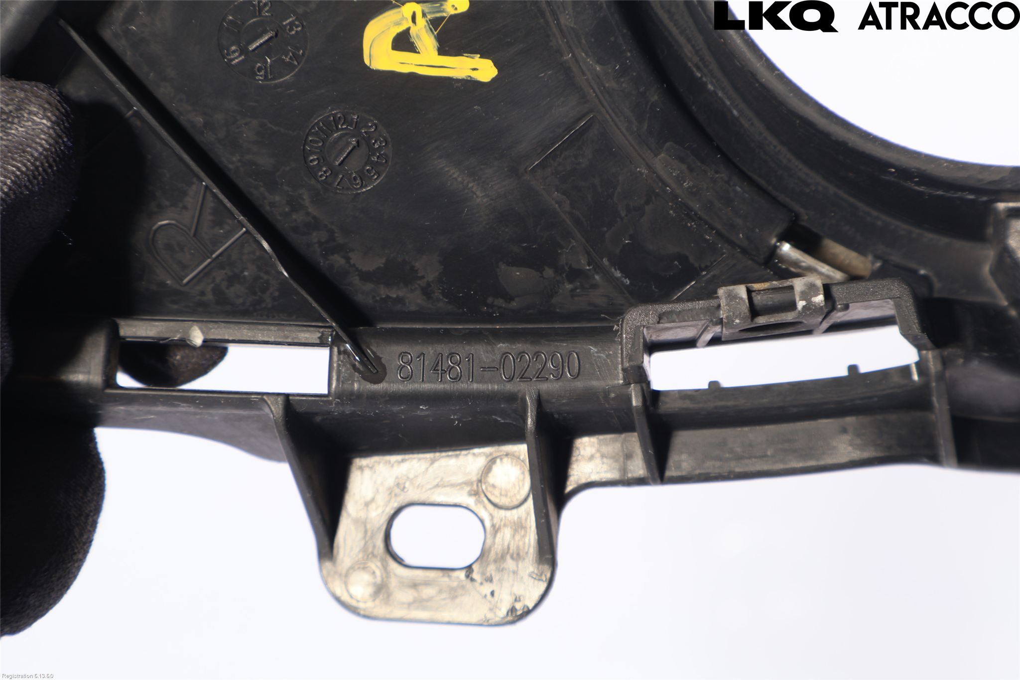 Toyota AURIS 13-19 Dimljussarg Fram