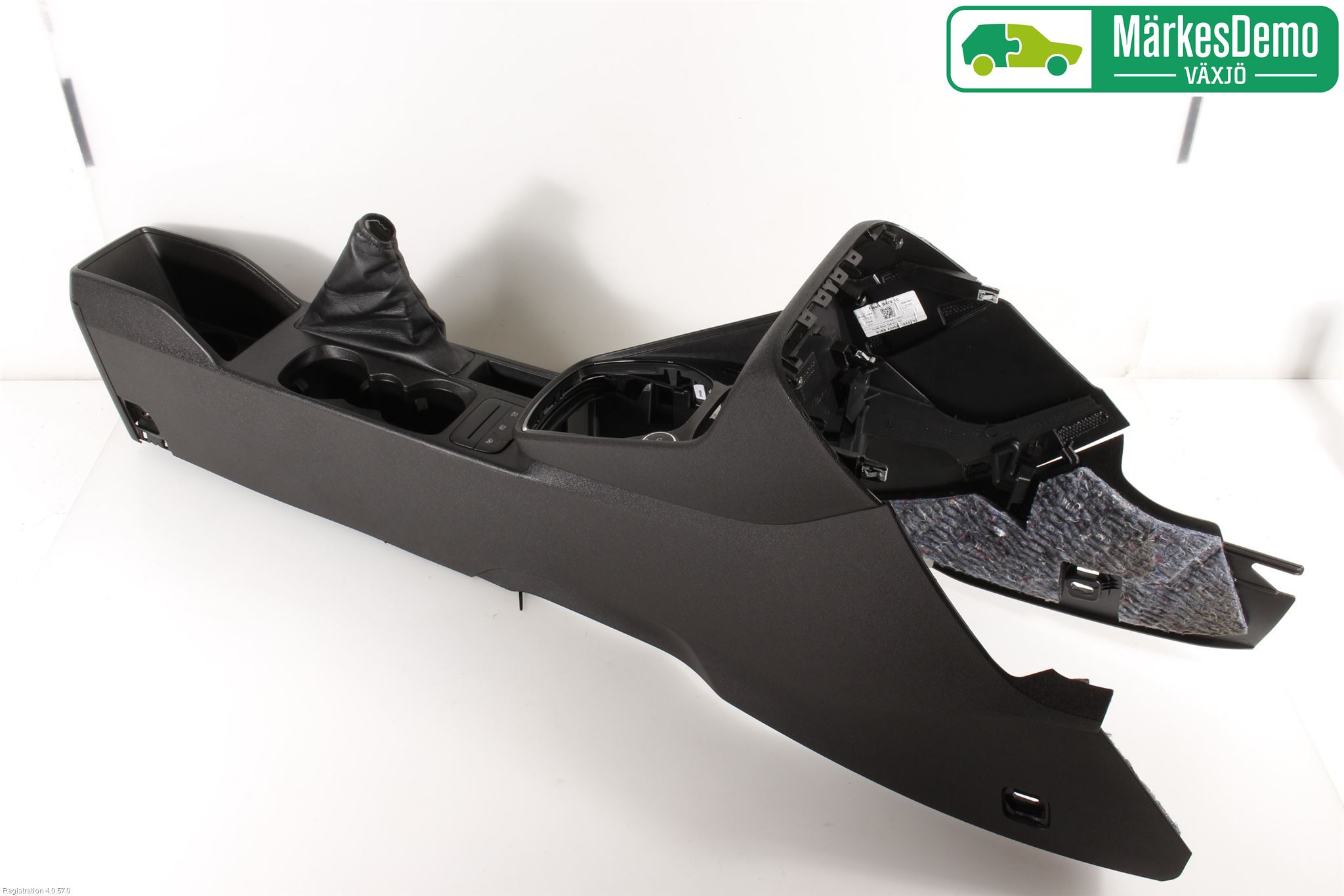 Suzuki SX4 S-CROSS 14-21 Instrumentkonsoll Golv