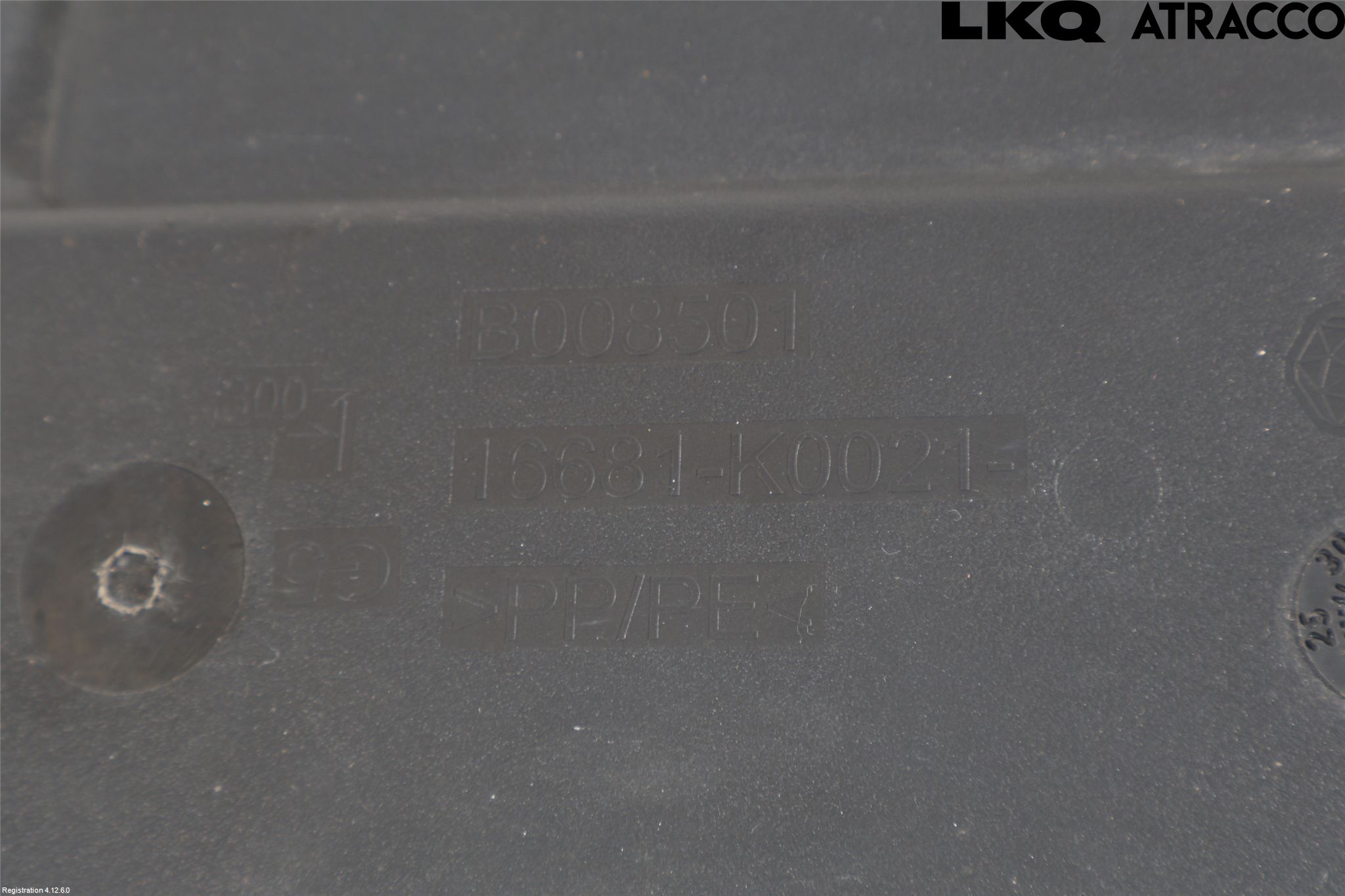 Toyota YARIS XP21 20- Täckplast Front