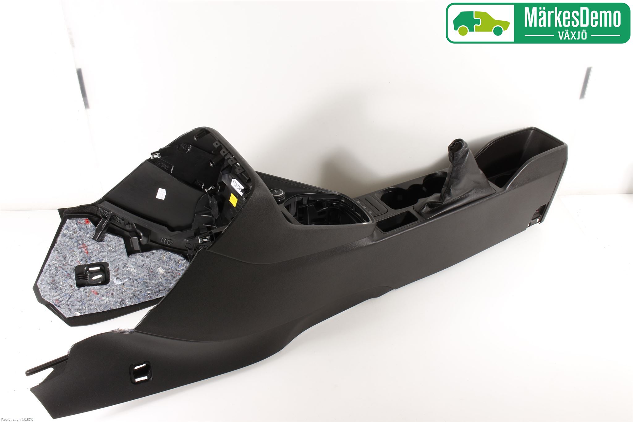 Suzuki SX4 S-CROSS 14-21 Instrumentkonsoll Golv