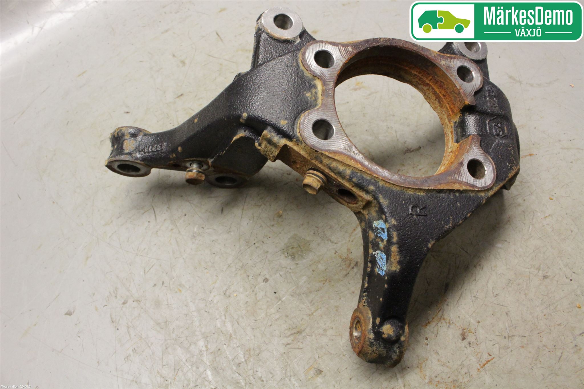 Toyota AURIS 13-19 Styrspindel Lagerhus Hö