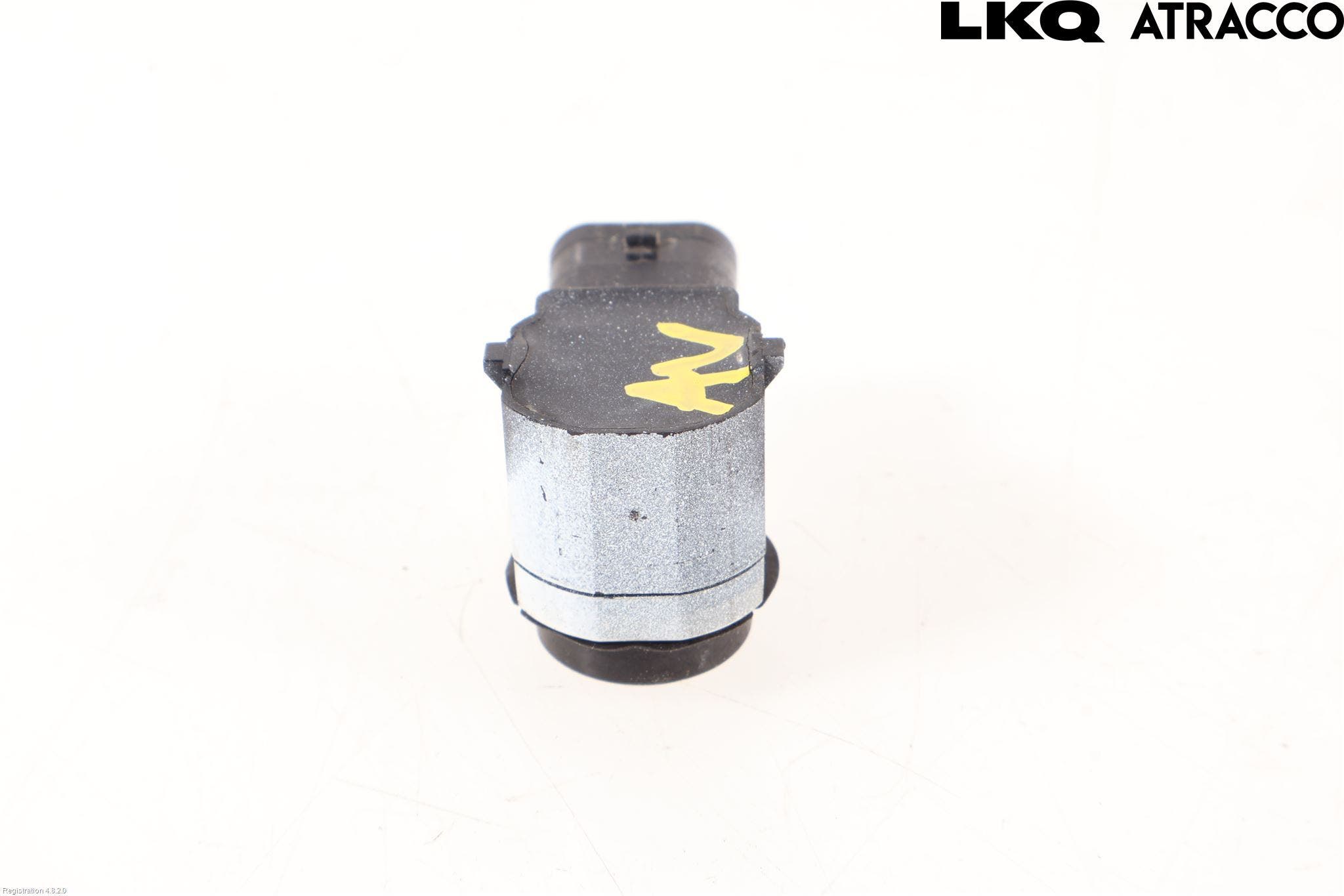 Volkswagen VW PASSAT 11-14 Parkeringshjälp Frontsensor