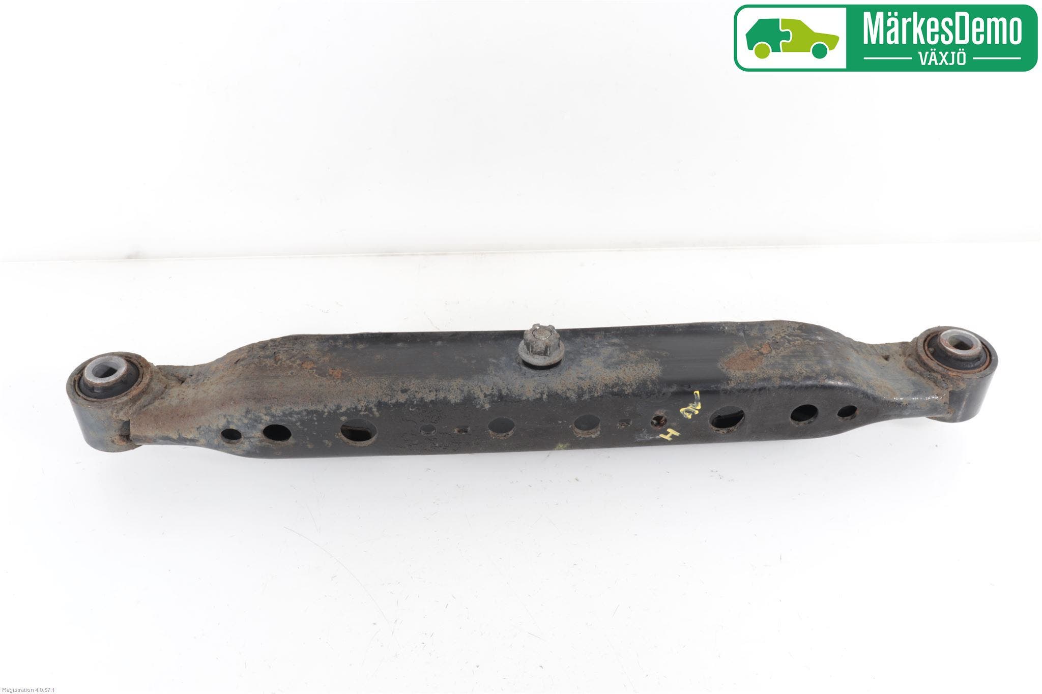 Nissan X-TRAIL 14-21 Bärarm Bak Höger