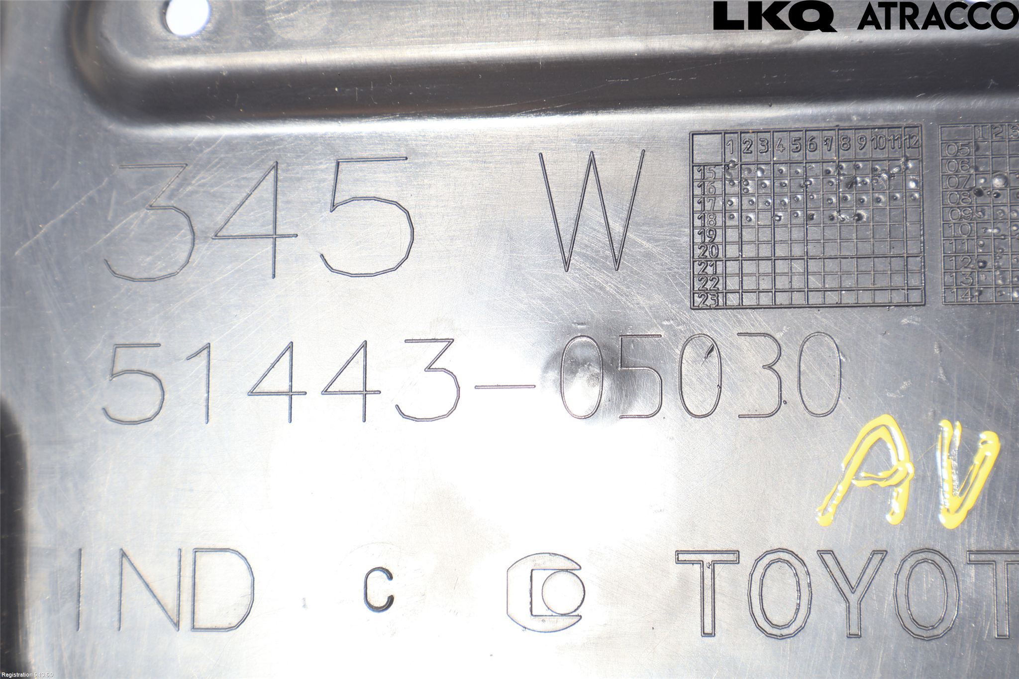 Toyota AURIS 13-19 Hasplåt Plåt-Plast