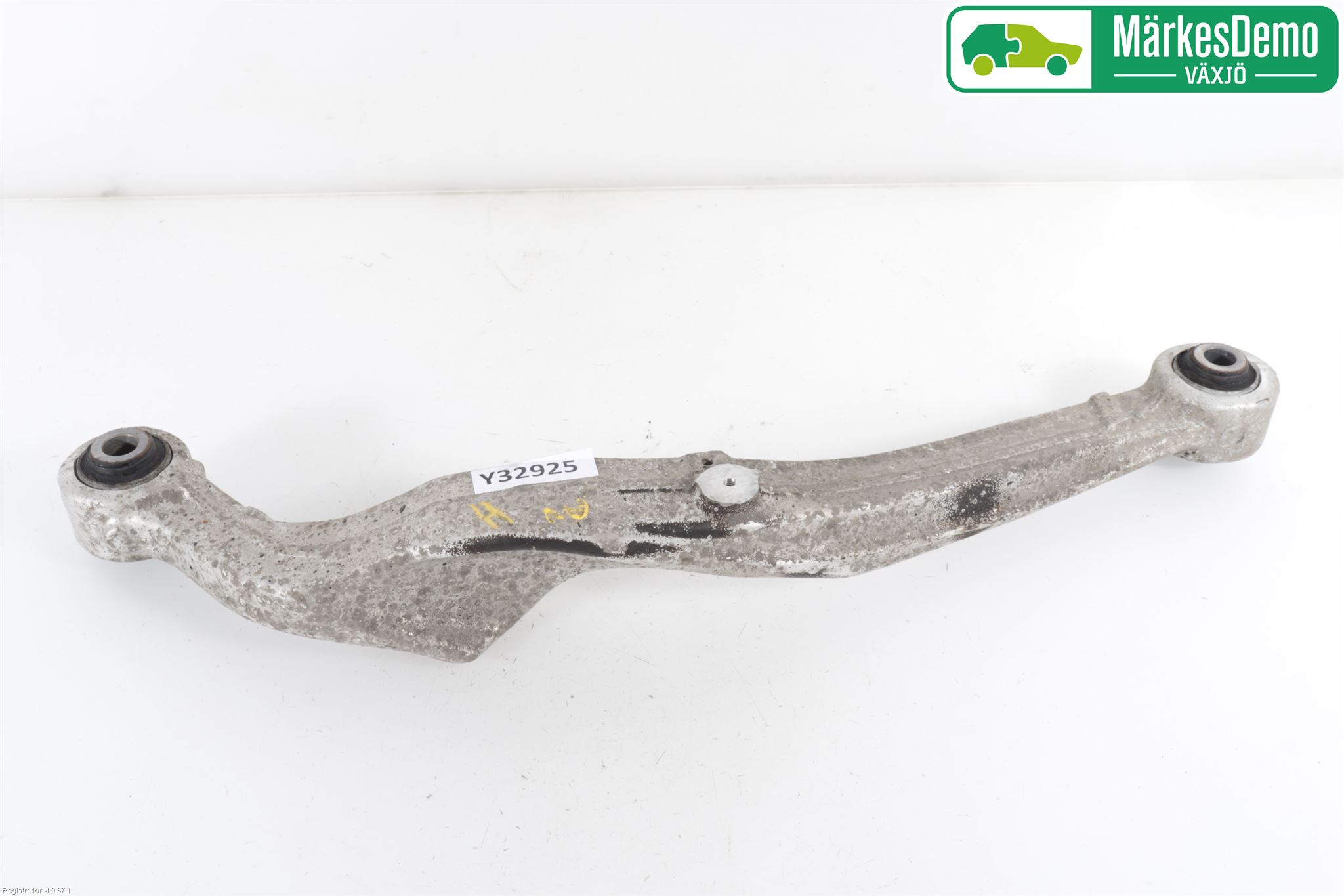 Nissan X-TRAIL 14-21 Bärarm Bak Övre Höger