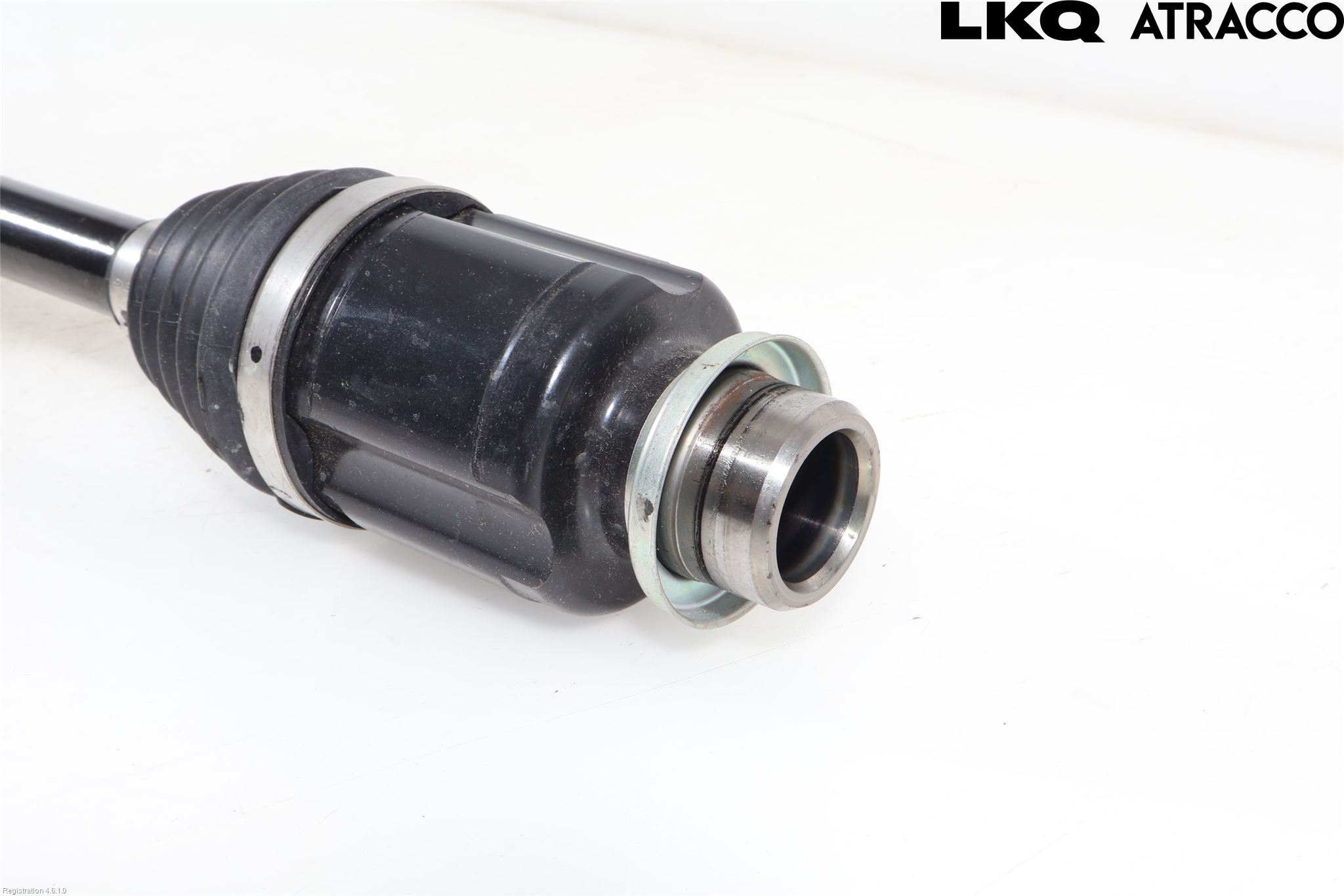 Suzuki SX4 S-CROSS 22- Drivaxel Fram Höger