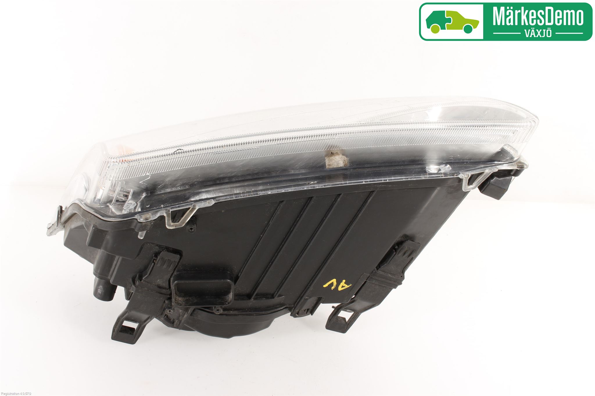 Ford FOCUS     04-07 Strålkastare Höger