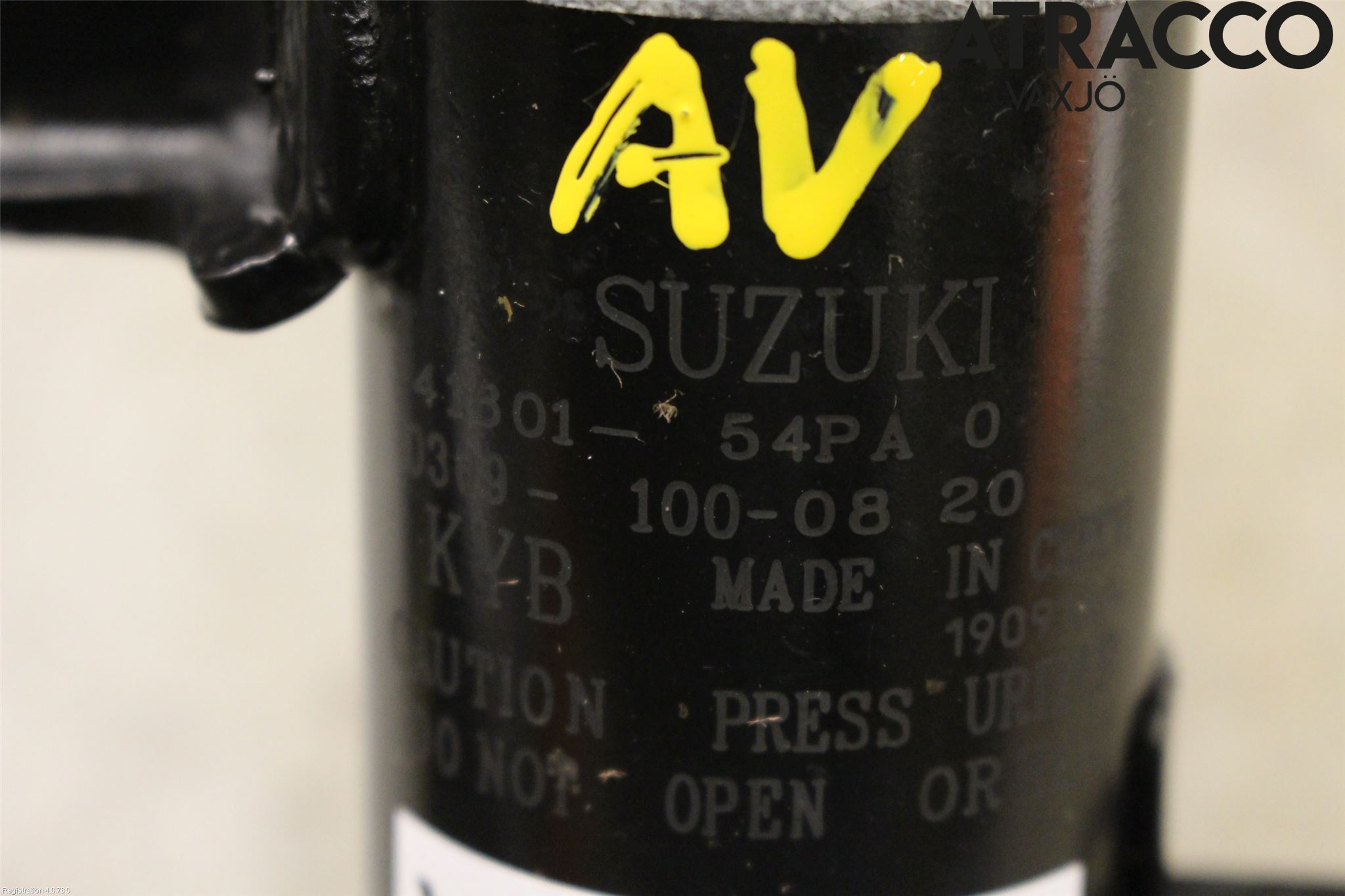 Suzuki VITARA 15- Fjäderben Fram Höger