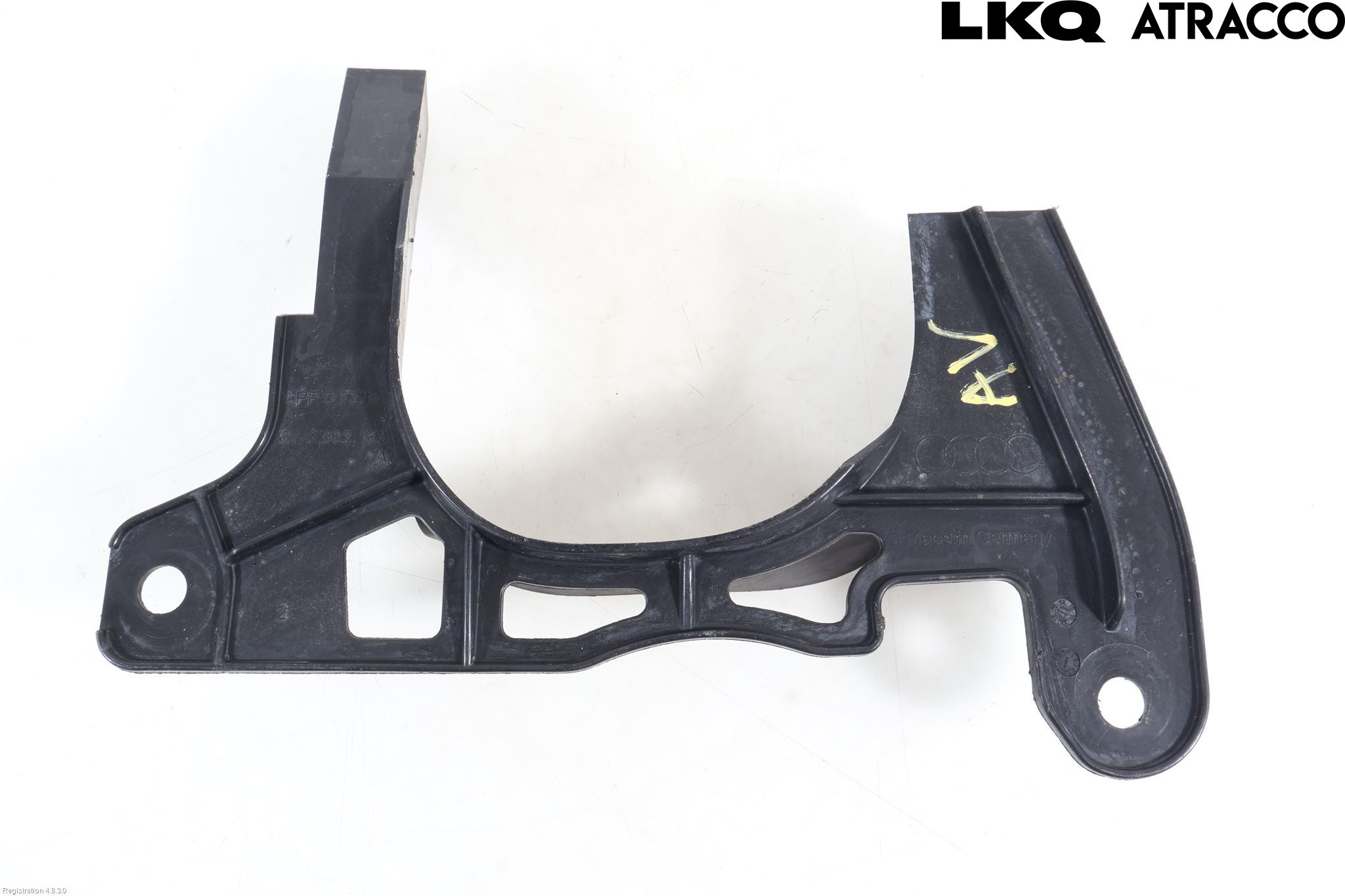 Audi A4/S4 B9 16-19 Hasplåt Plåt-Plast