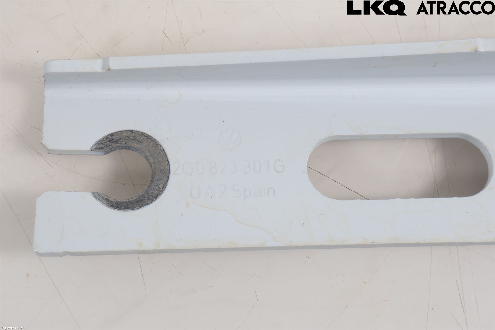 Volkswagen VW POLO VI 18->> Huvgångjärn