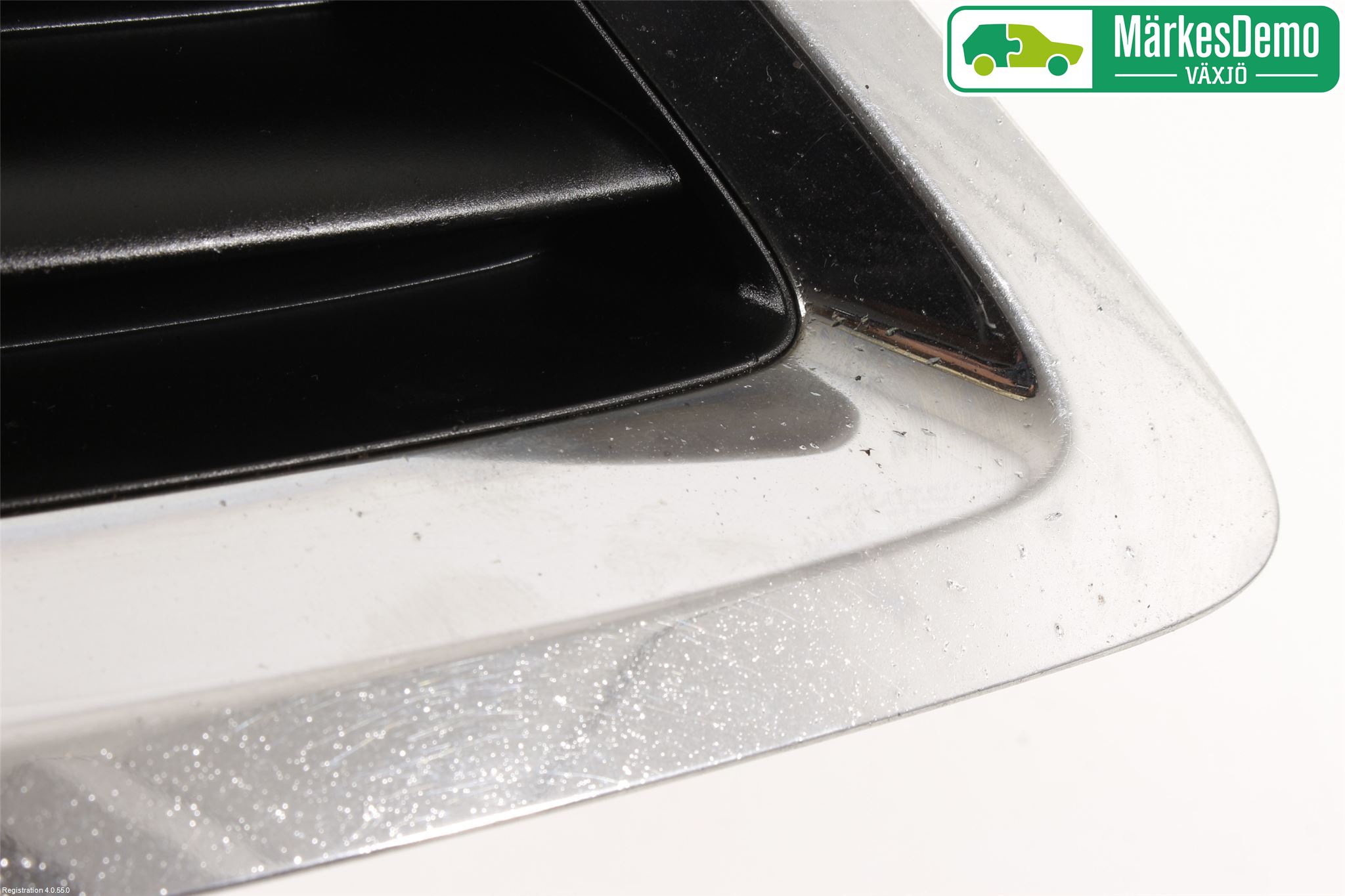 Saab 9-5     06-10 Strålkastarsarg Höger