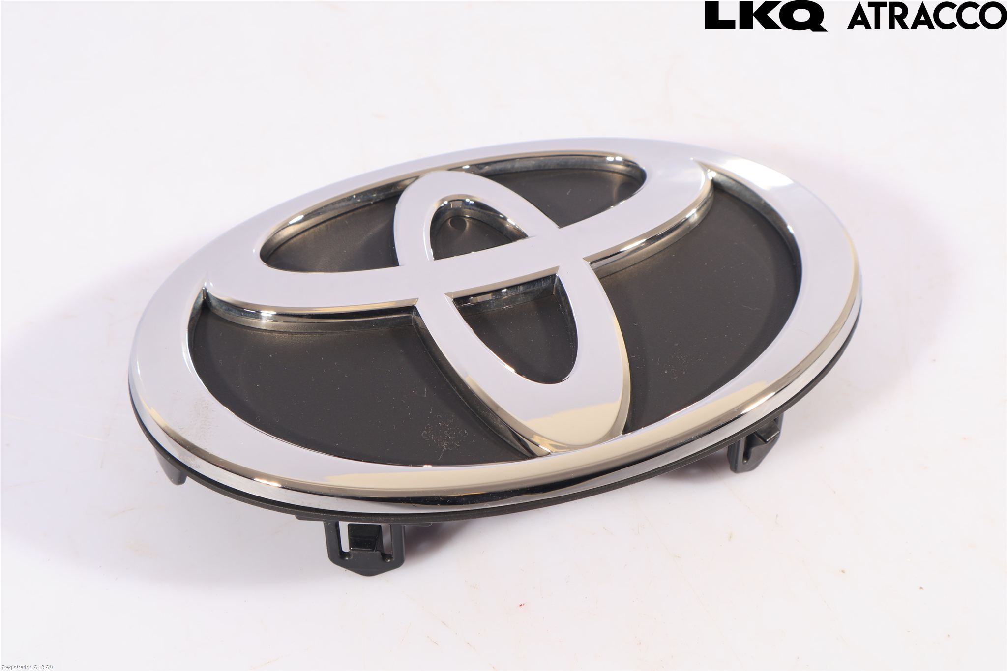 Toyota YARIS CROSS XP21 21- Emblem