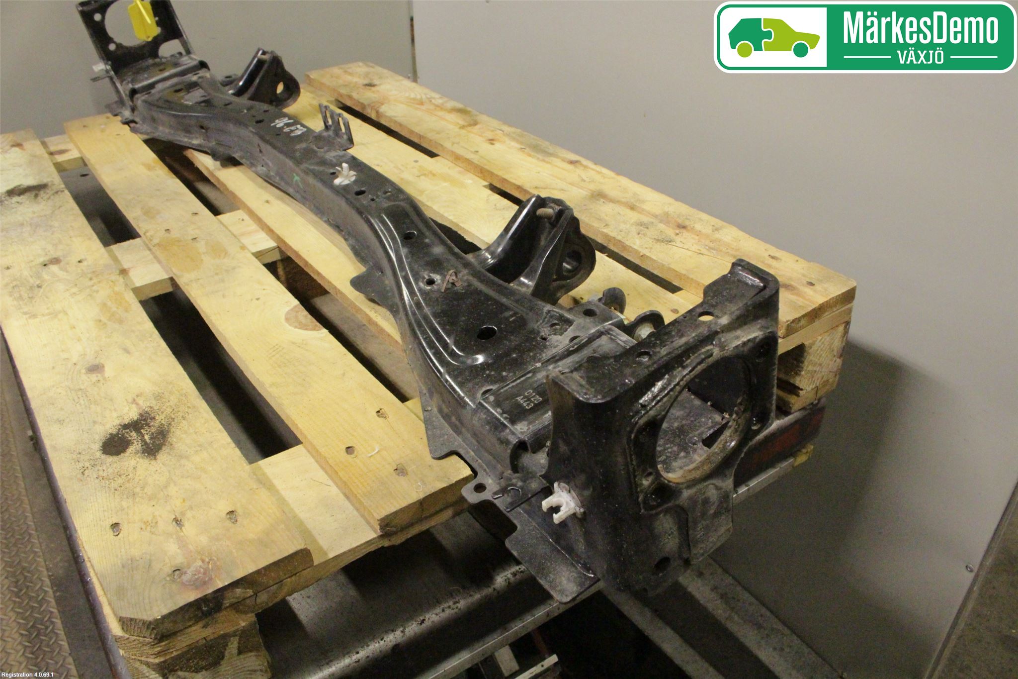 Nissan NV200/NV200 COMBI Bakaxelbalk